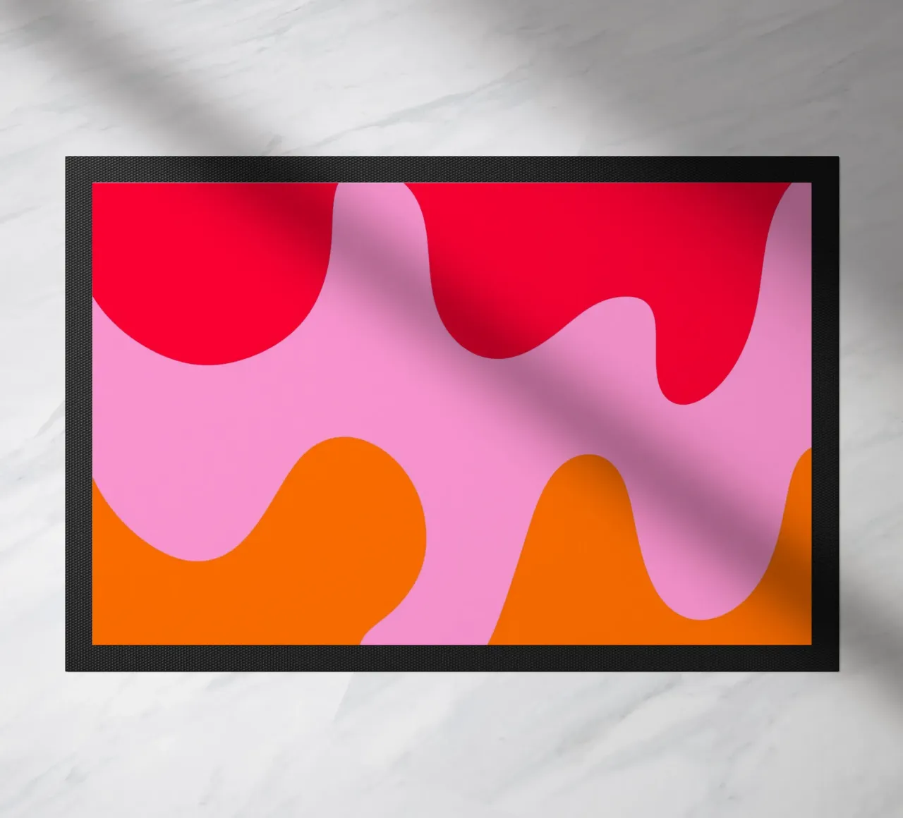 Forme astratte e moderne - rosa, arancione, rosso zerbino da Wackapacka
