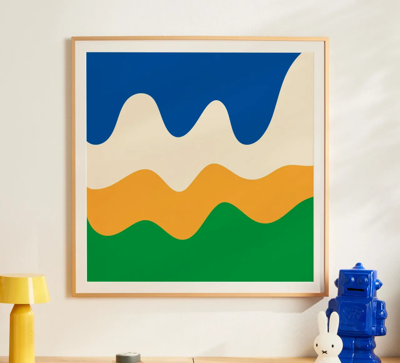 Formes abstraites modernes - bleu, vert, jaune et crème poster avec cadre en aluminium de Wackapacka