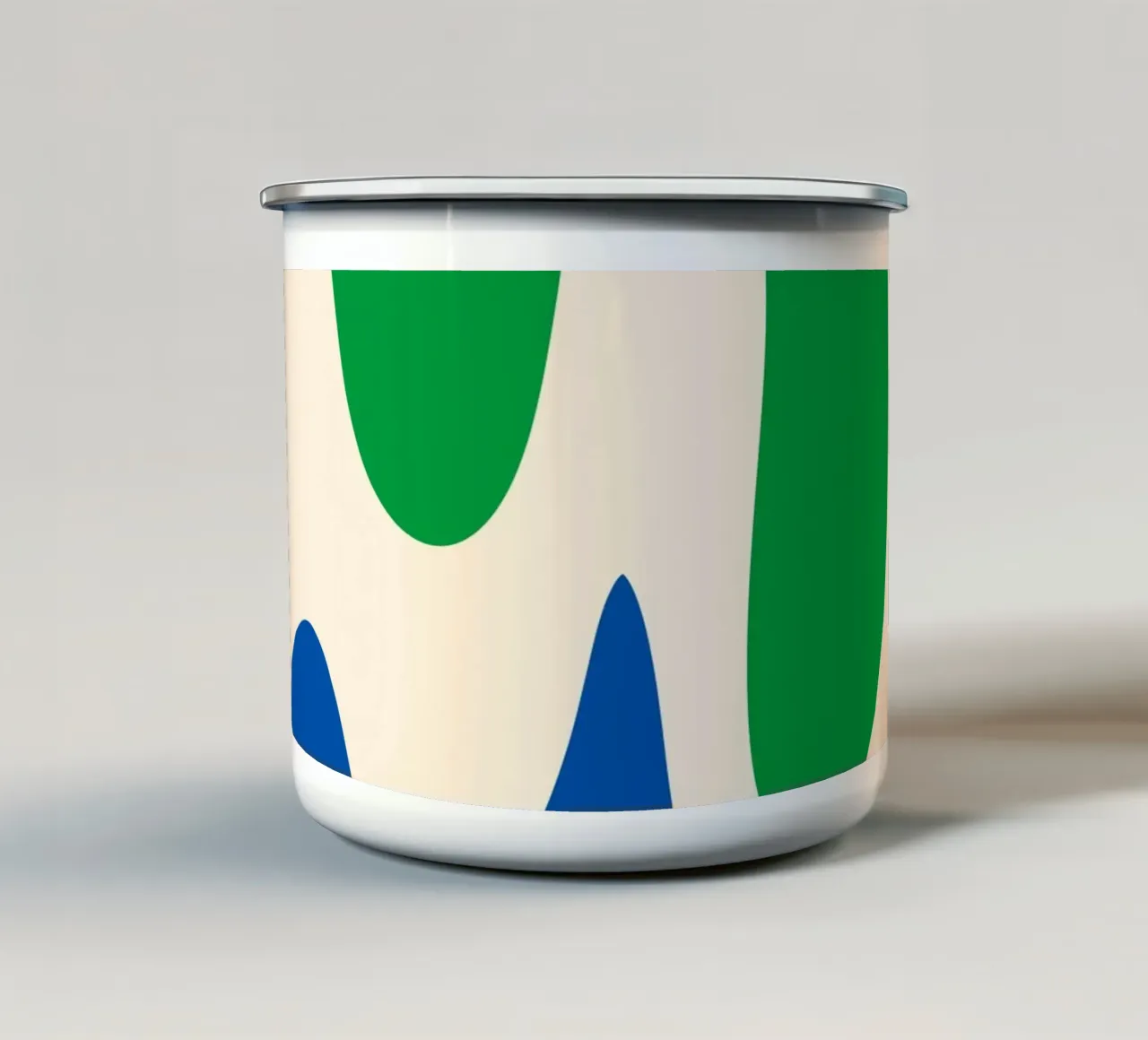 Forme astratte e moderne - verde, blu e crema tazza in smalto da Wackapacka