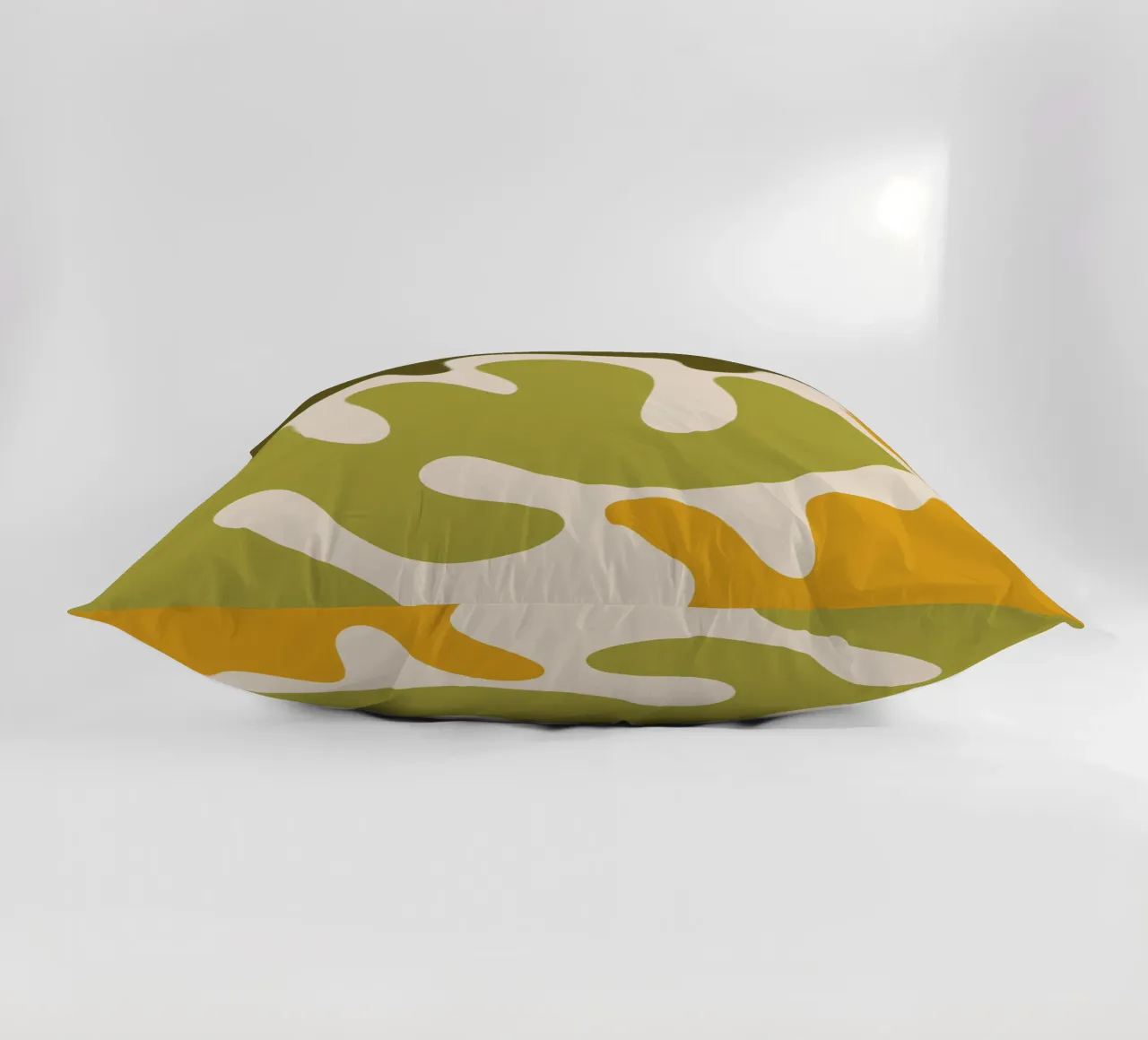 Forme astratte moderne - verde, salvia, ocra, crema cuscino da Wackapacka