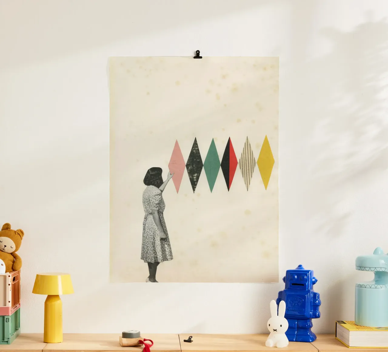 L'artista poster con telaio in plastica da Cassia Beck Collage