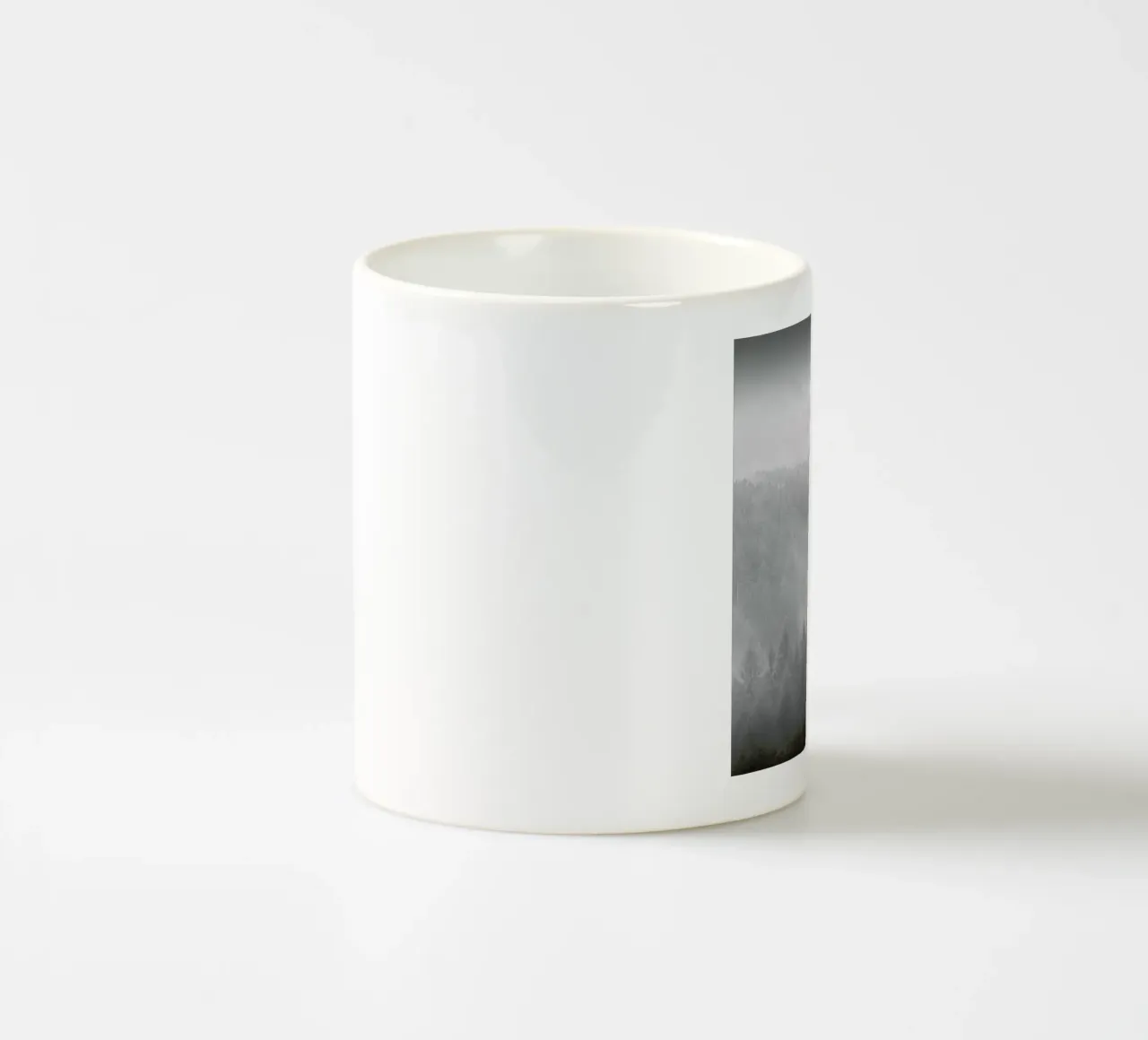 Veil of Mysteries, Neuer Wildenstein tazza in ceramica da Håggard Photography | Ronny Behnert