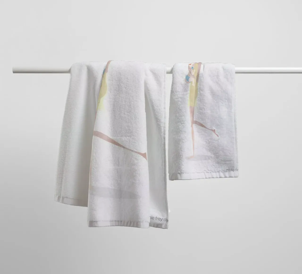 No More Waiting #5 asciugamano da bagno da Mie Frey Damgaard