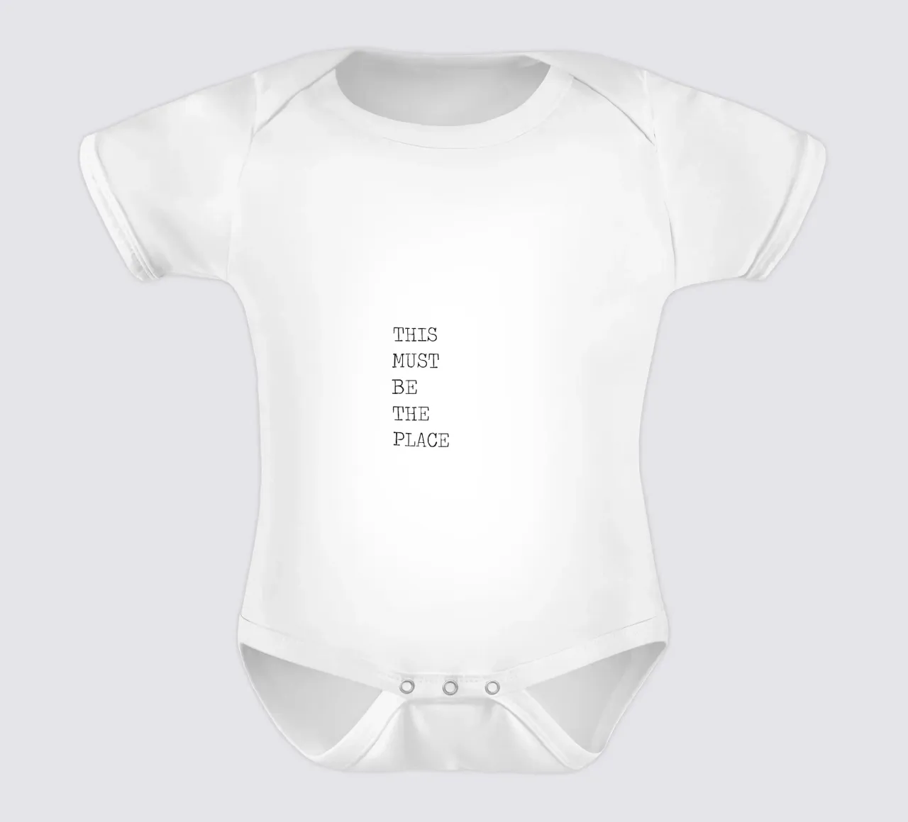 This Must Be The Place Citazione minimalista in bianco e nero body neonato maniche corte da Summer Soul Co. - Quotes