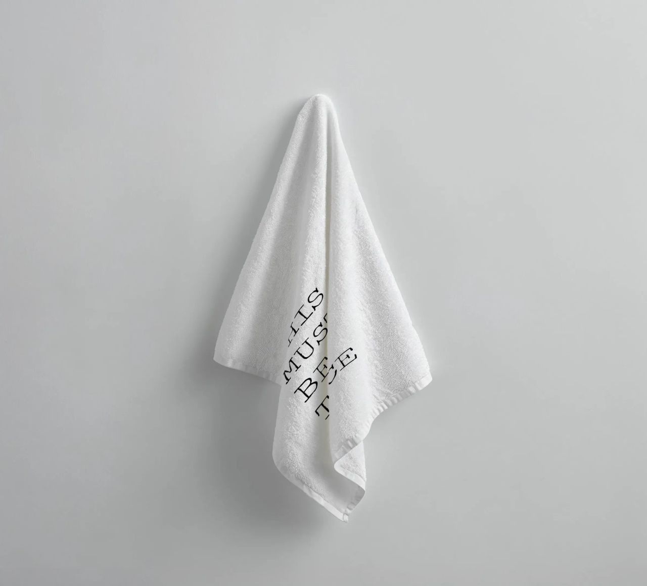 This Must Be The Place Minimalist schwarz-weißes Zitat Handtuch von Summer Soul Co. - Quotes