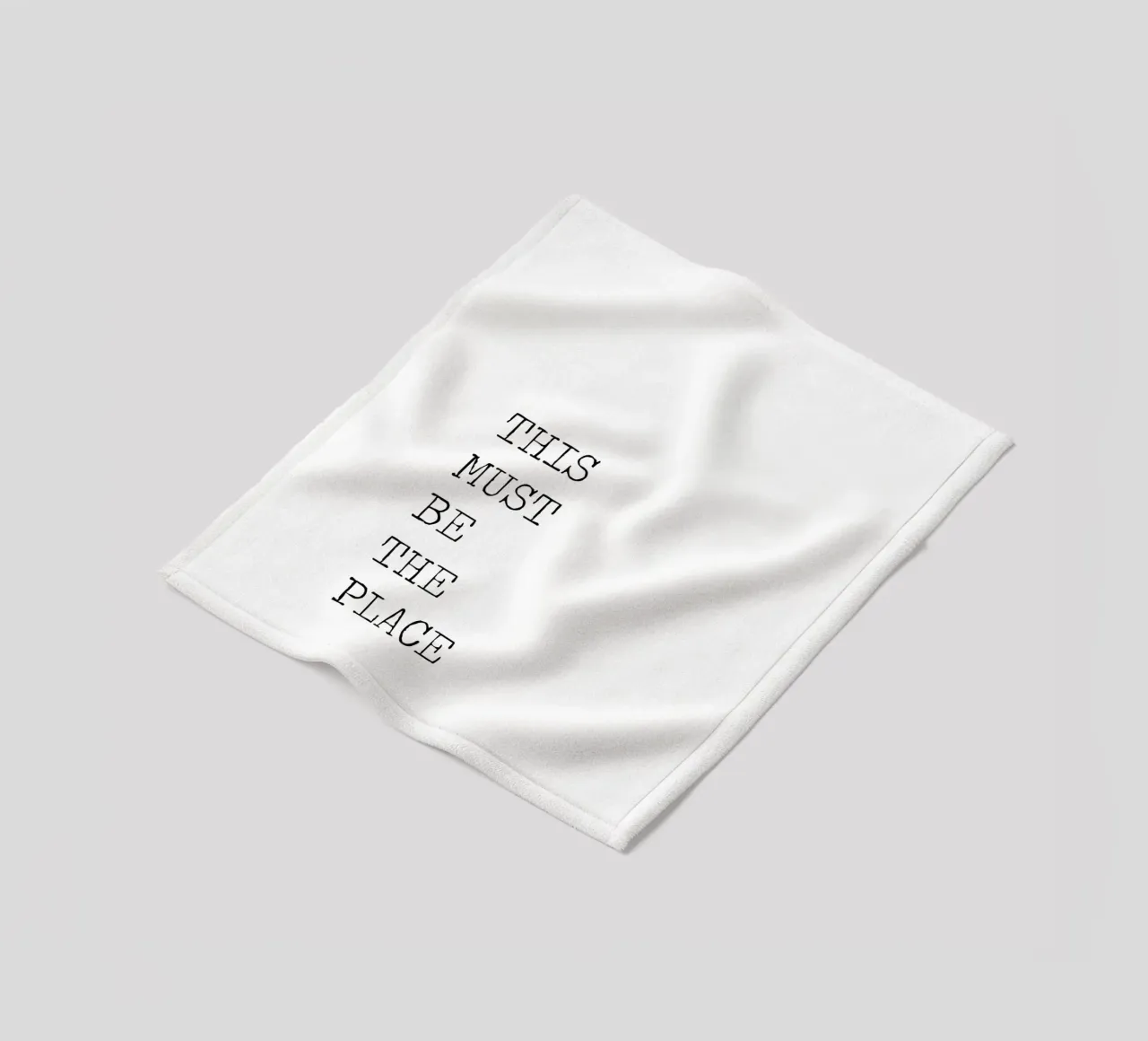 This Must Be The Place Cita minimalista en blanco y negro manta de franela de Summer Soul Co. - Quotes