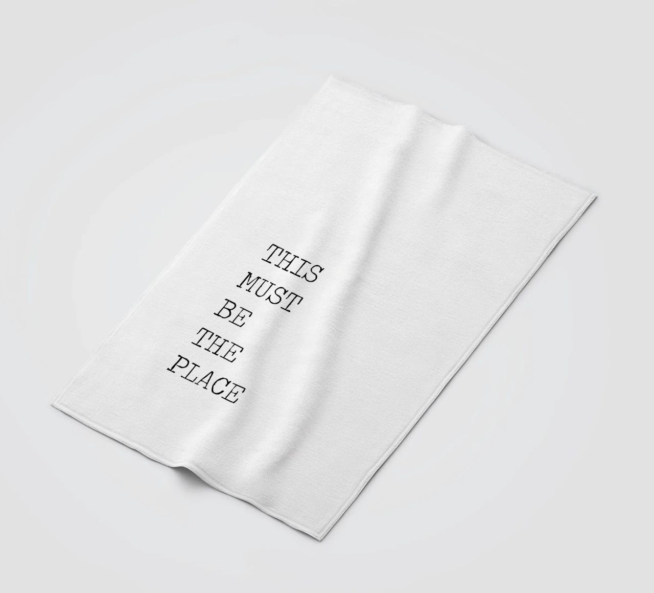 This Must Be The Place Minimalist schwarz-weißes Zitat Fleecedecke von Summer Soul Co. - Quotes