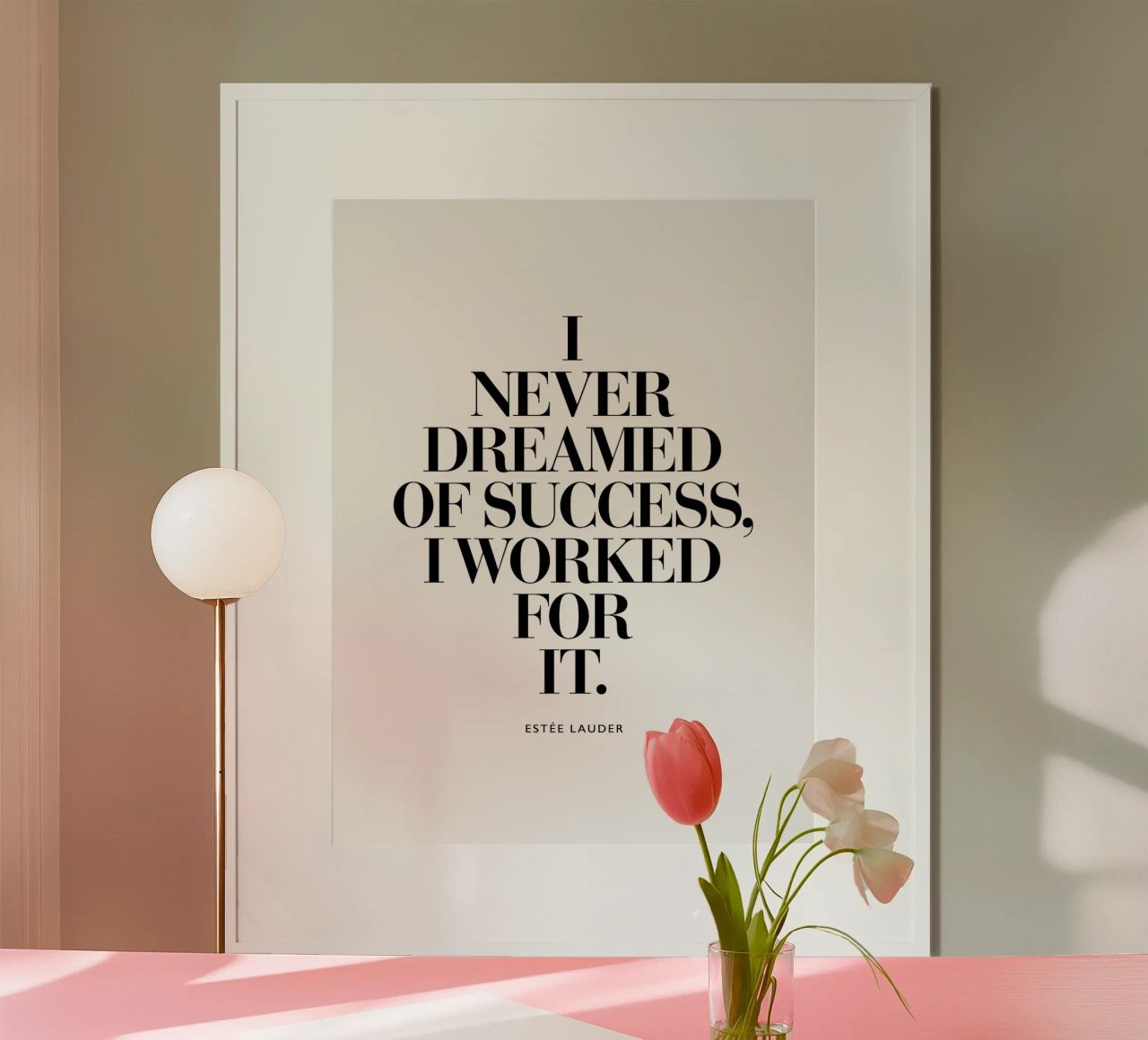 Ich habe nie vom Erfolg geträumt, ich habe dafür gearbeitet Poster von THE MOTIVATED TYPE