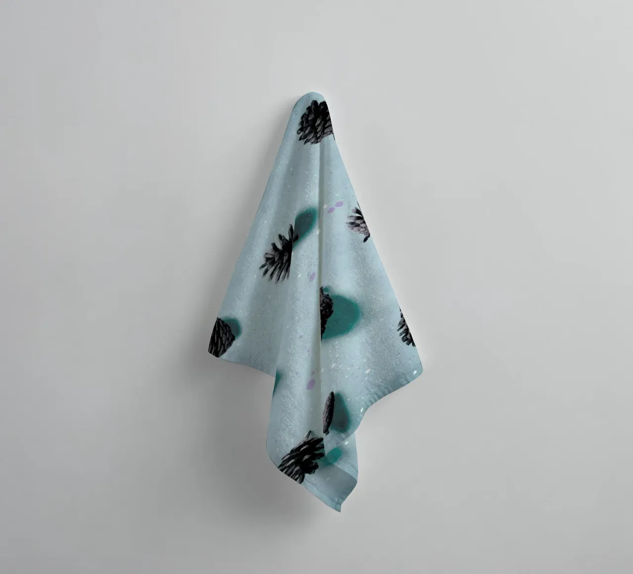 Smell Of Pine Forest asciugamano da bagno da STUDIO LEEMO