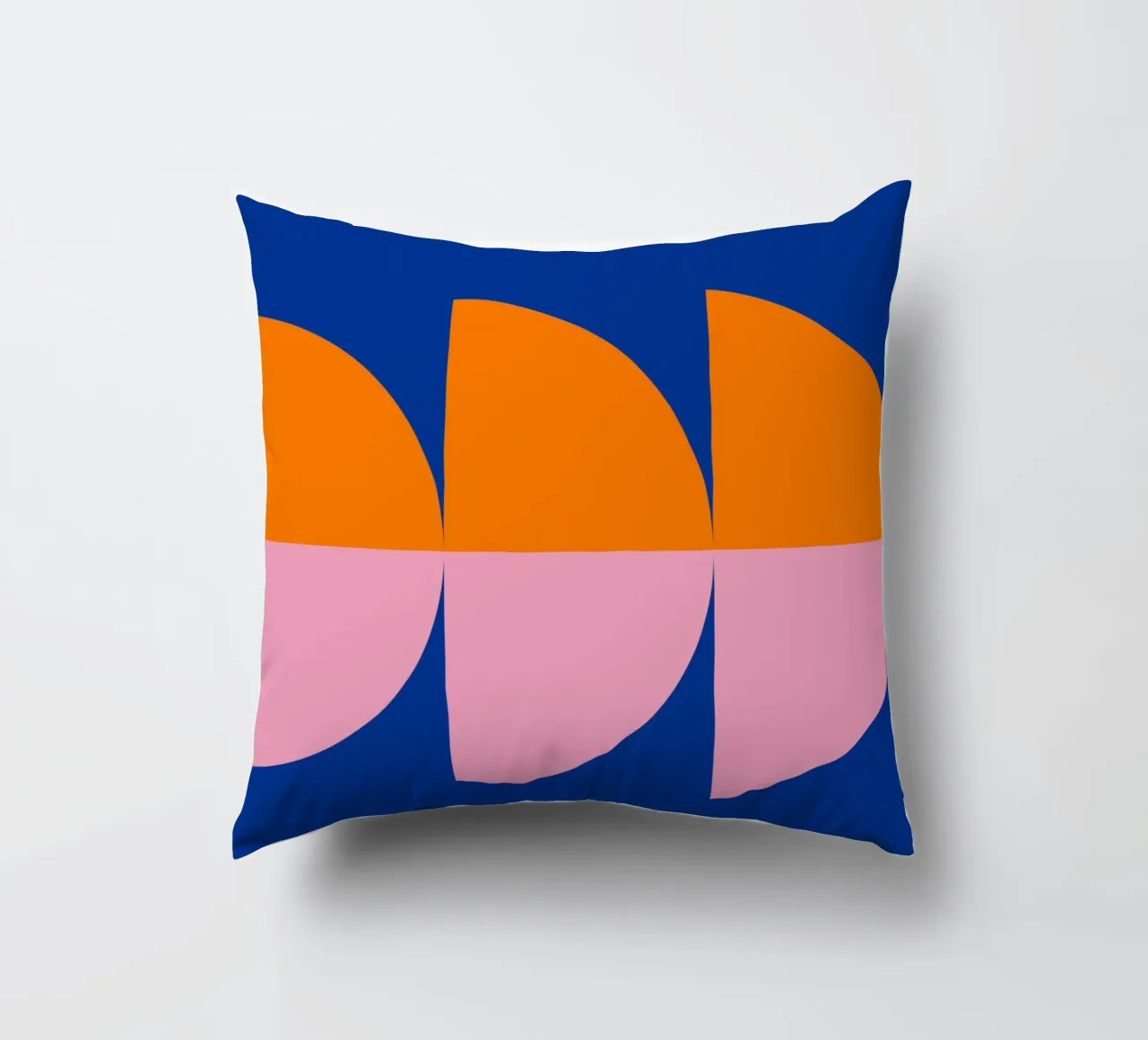 Spring Pantone Warm Color kussen van KHouse Studio