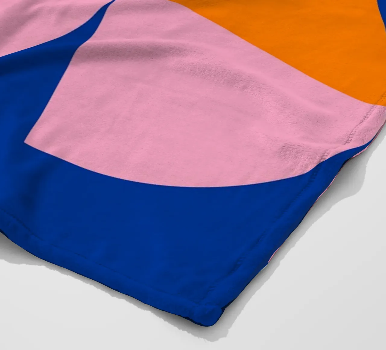 Spring Pantone Warm Color coperta in pile da KHouse Studio