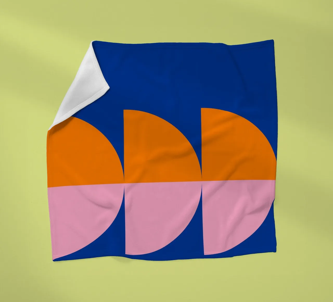 Spring Pantone Warm Color coperta in pile da KHouse Studio