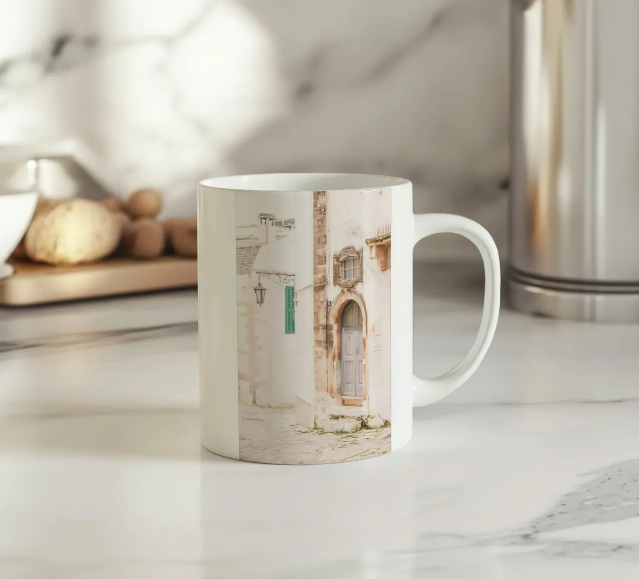 Pouilles, Italie I Rue déserte à l'architecture baroque mug en céramique de Julie Travel Photography