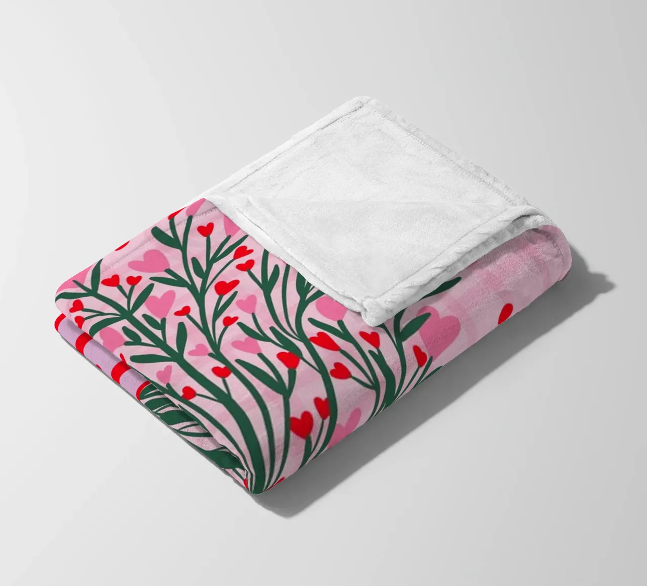 Fiori a cuore in un vaso coperta in pile da Wackapacka