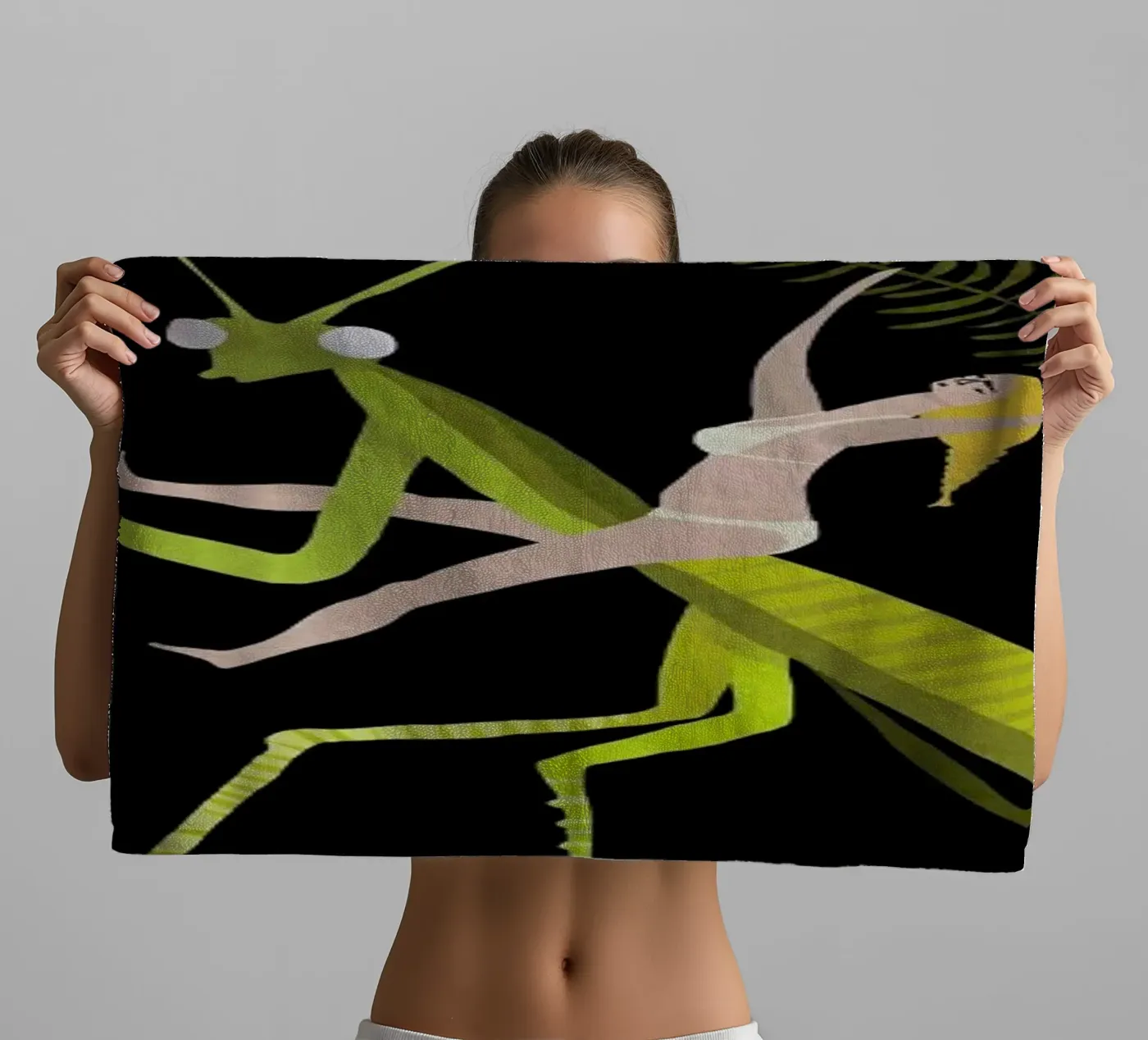 Hopper towel by Amalia Restrepo