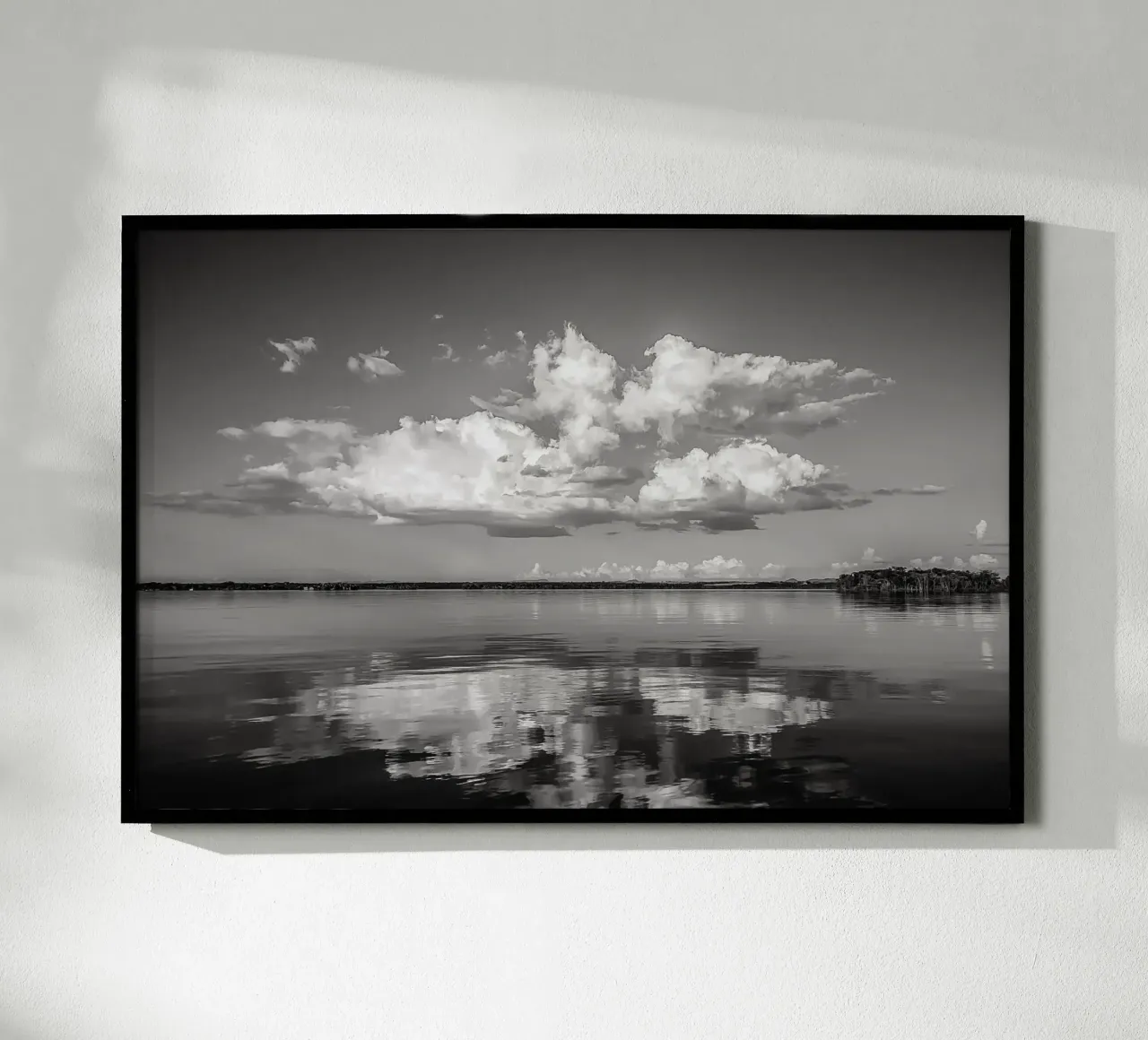 Landscape Photo - Cloud Mirror poster con telaio in alluminio da adrianooliveiraphoto