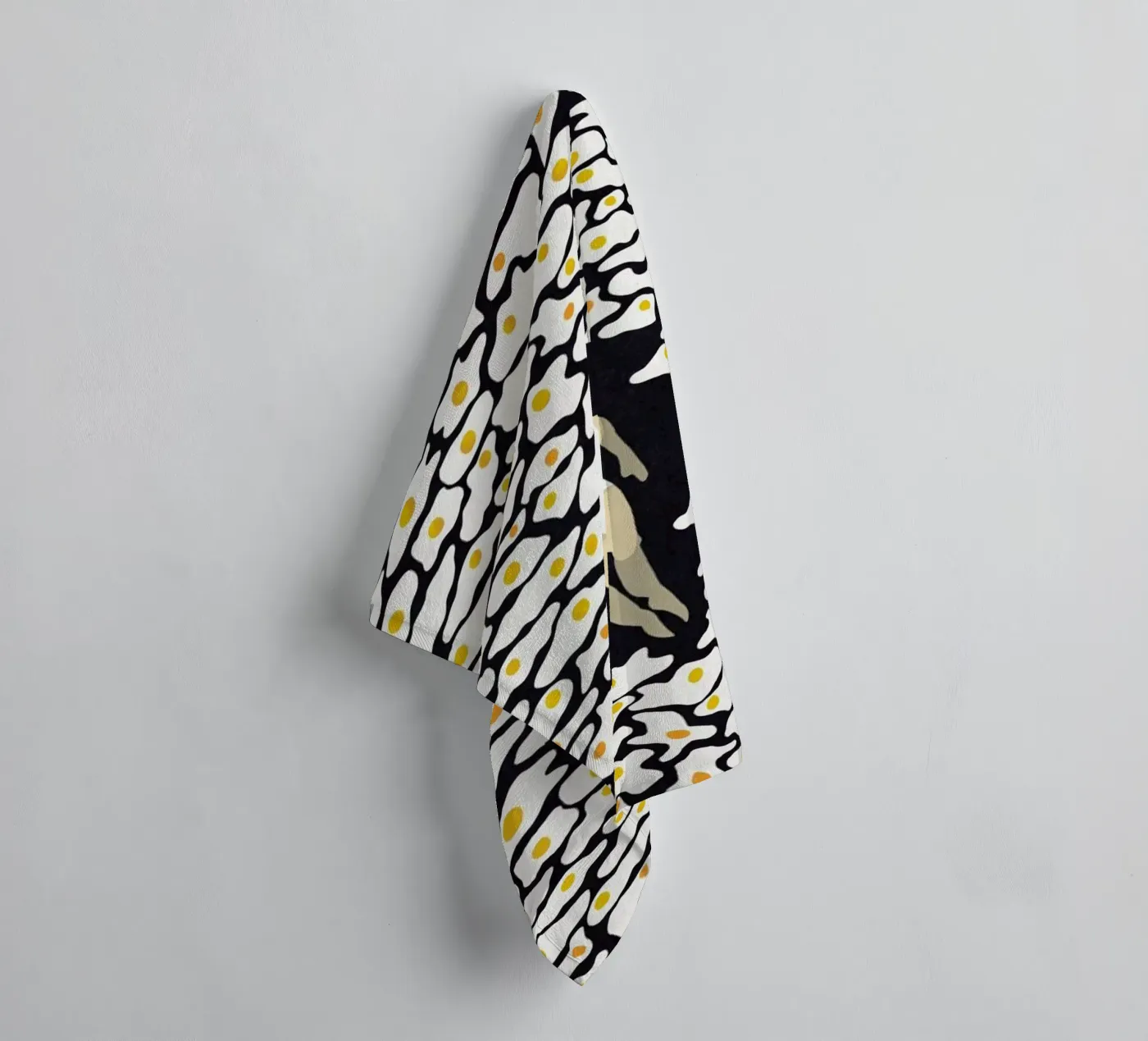 Surrounded Handtuch von Amalia Restrepo