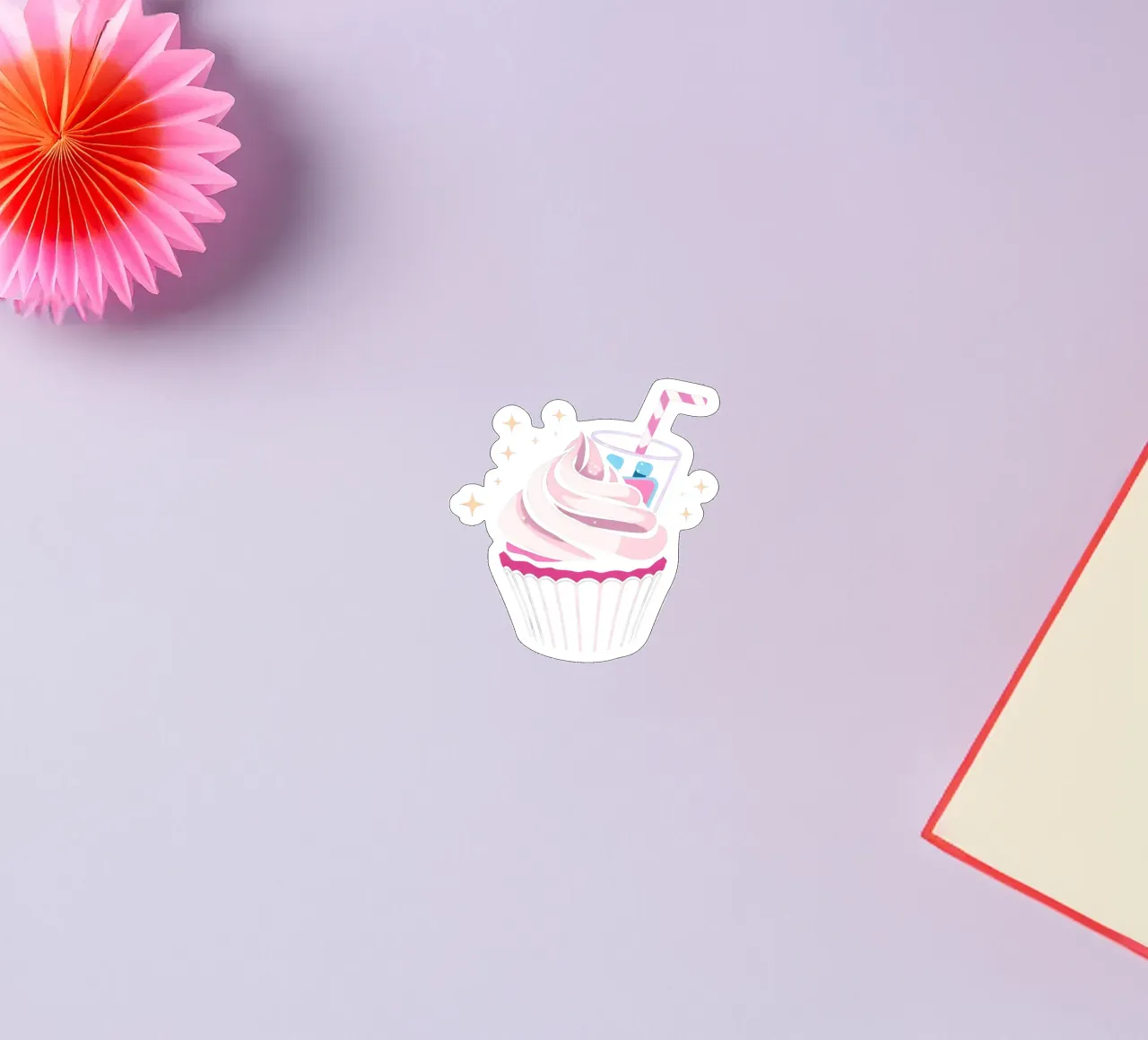 Cupcake coloré recouvert d'un glaçage tourbillonnant autocollant de DesignDoodle
