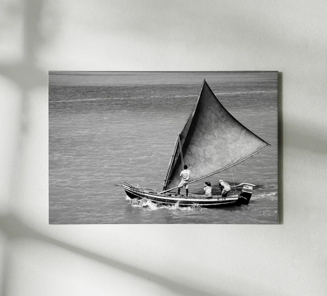 Sailboat no. 1 BW tela con Cornice a cassetta da adrianooliveiraphoto