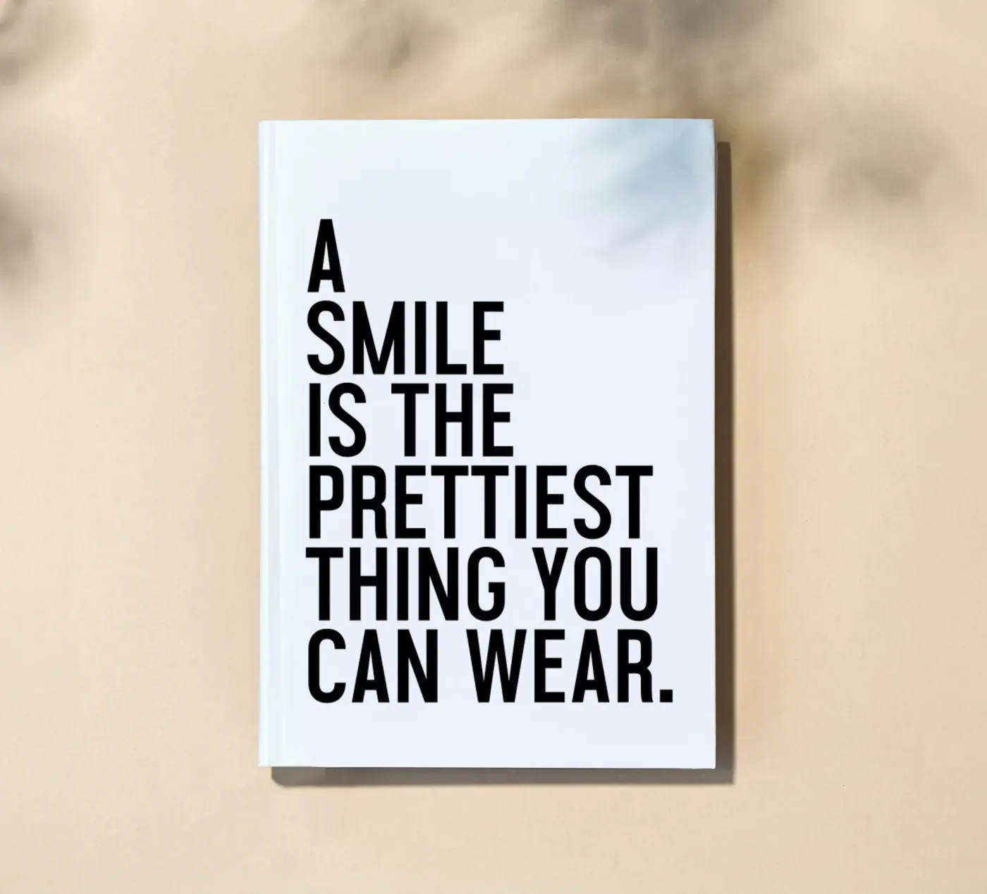 A Smile Is The Prettiest quaderno da Honeymoon Hotel