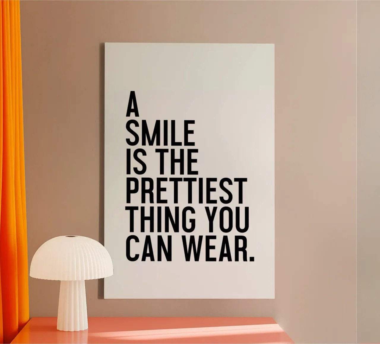 A Smile Is The Prettiest tela con Cornice a cassetta da Honeymoon Hotel