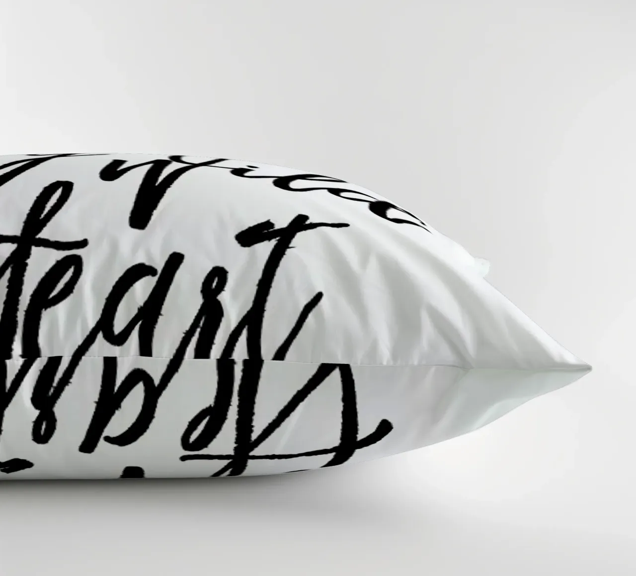 Blame It On My Wild Heart kussen van Honeymoon Hotel