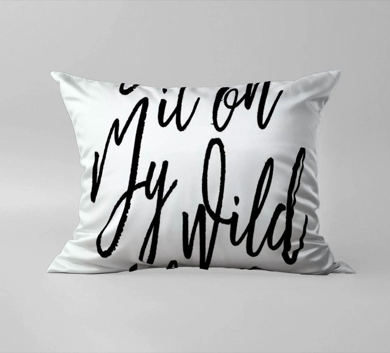 Blame It On My Wild Heart cuscino da Honeymoon Hotel