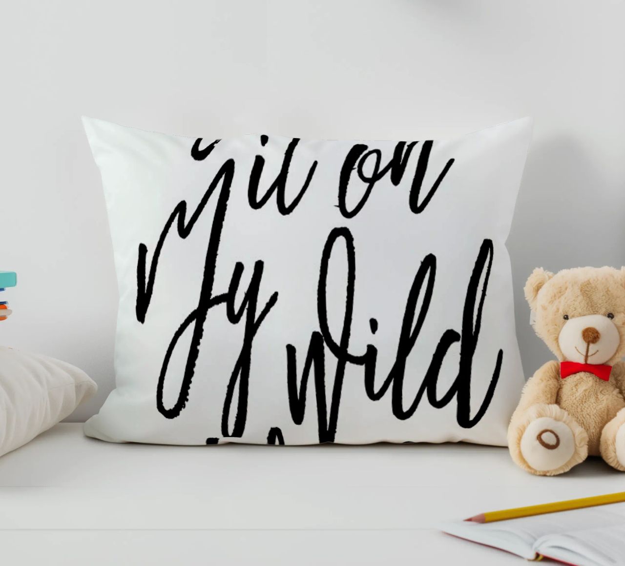 Blame It On My Wild Heart cuscino da Honeymoon Hotel