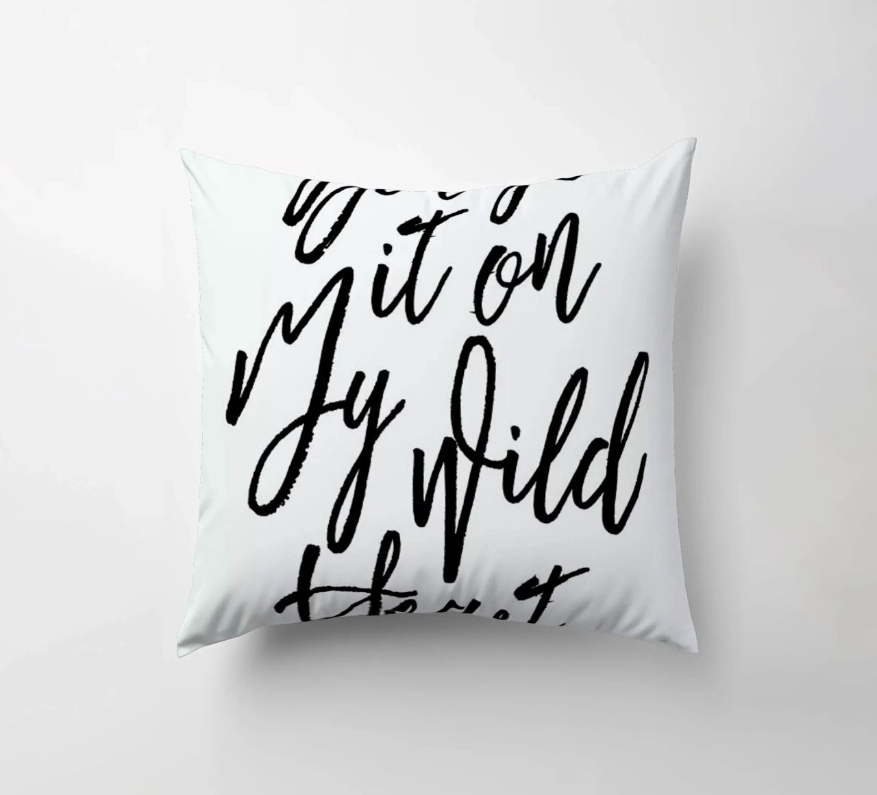 Blame It On My Wild Heart cuscino da Honeymoon Hotel