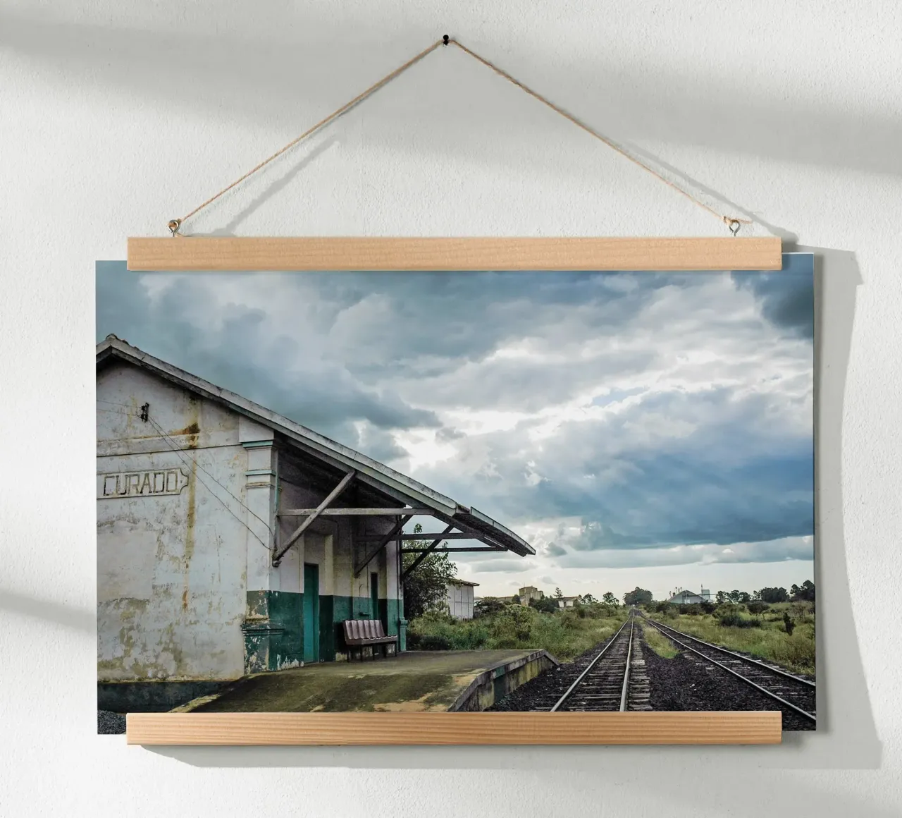 Old Train Station poster con telaio in legno da adrianooliveiraphoto
