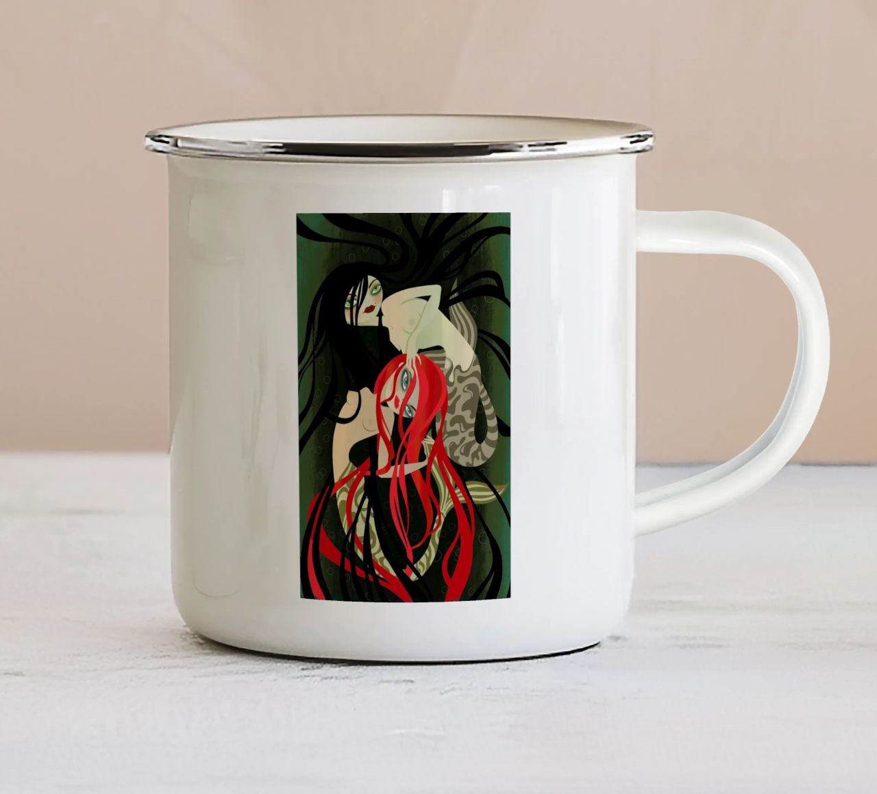 Mermaids tazza in smalto da Lesja Chernish
