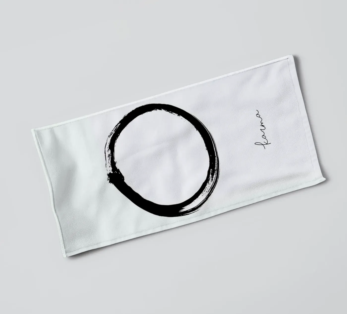 Karma badhanddoek van Honeymoon Hotel