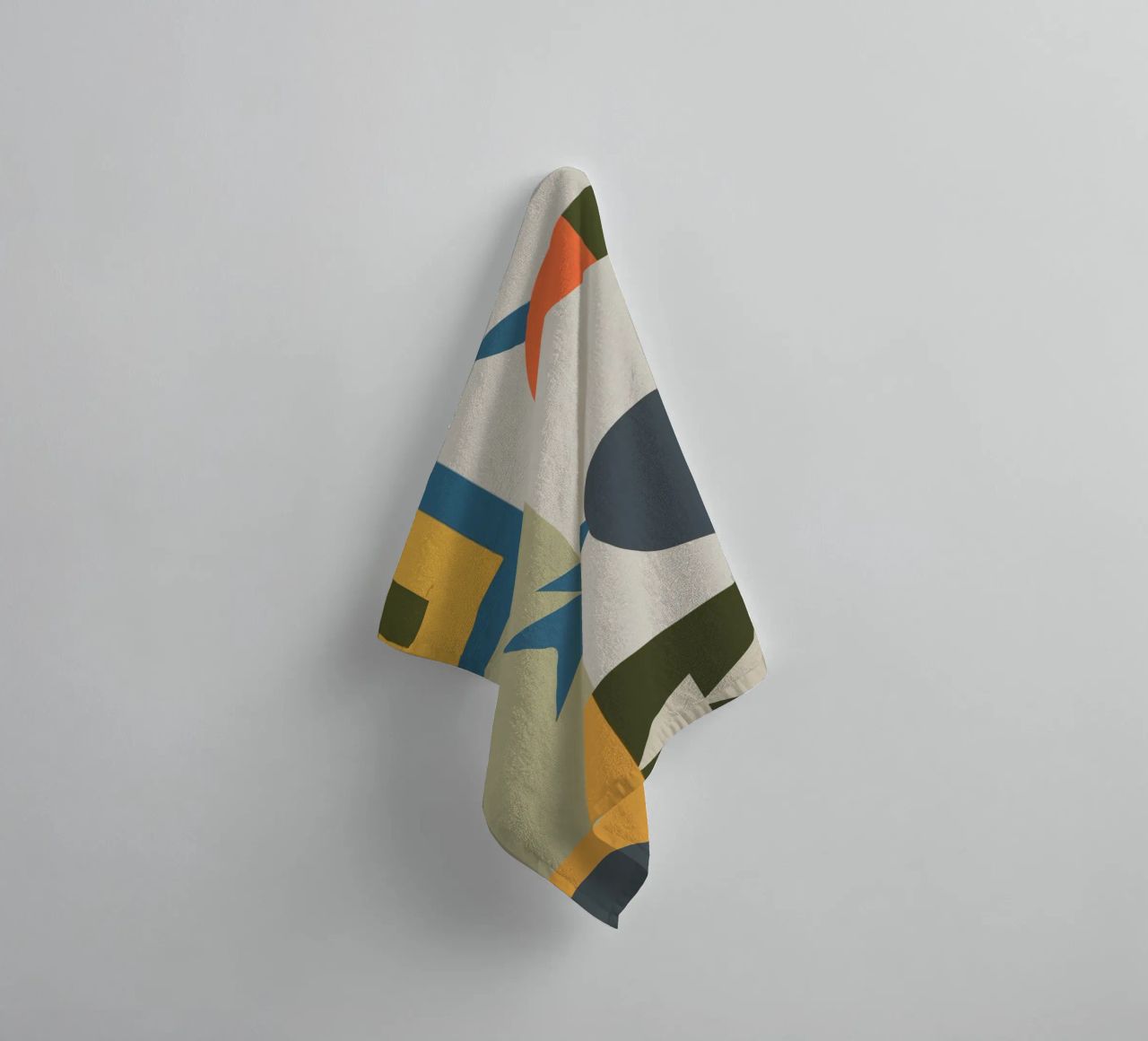 Geometric shapes in muted colors asciugamano da bagno da ramosashop