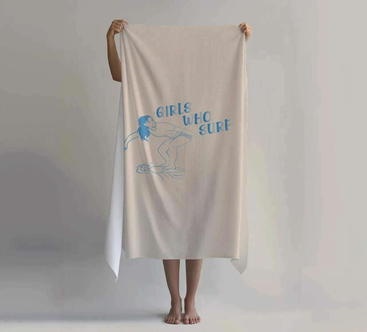 Ragazze che fanno surf telo mare da Gunawan Rb