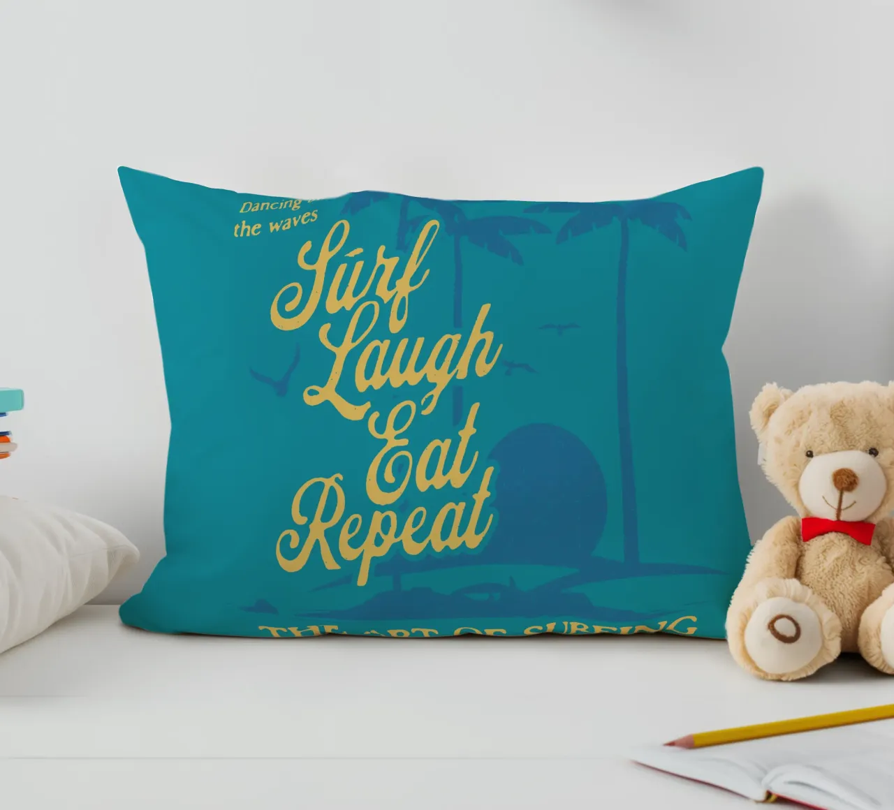 Surf Laugh Eat Repeat cuscino da Gunawan Rb