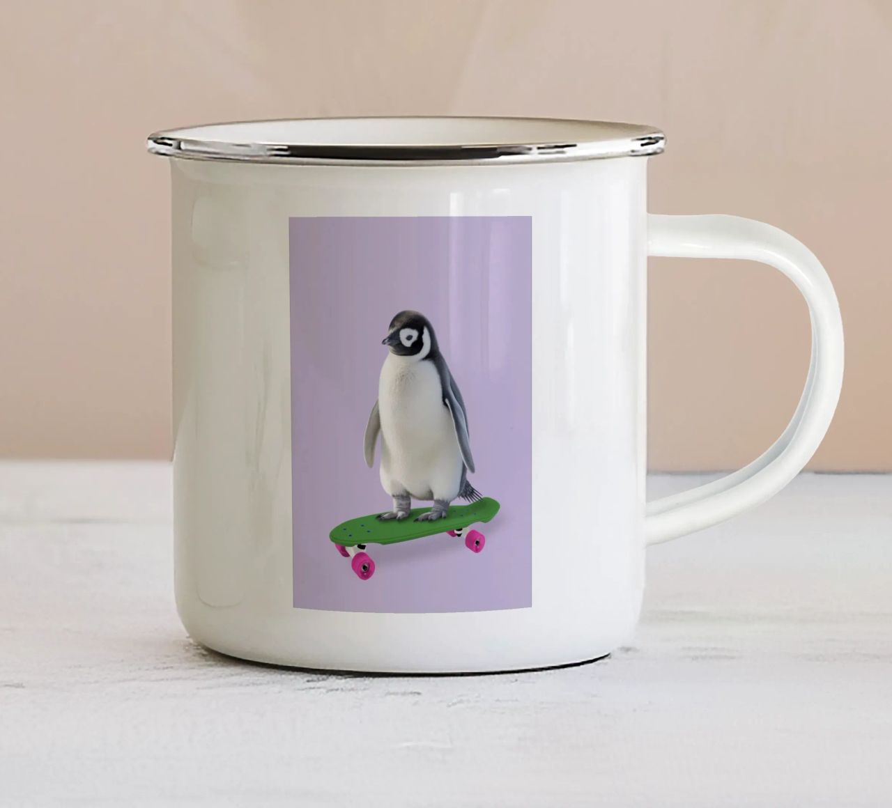 Skate Penguin tazza in smalto da Dagmar Pels