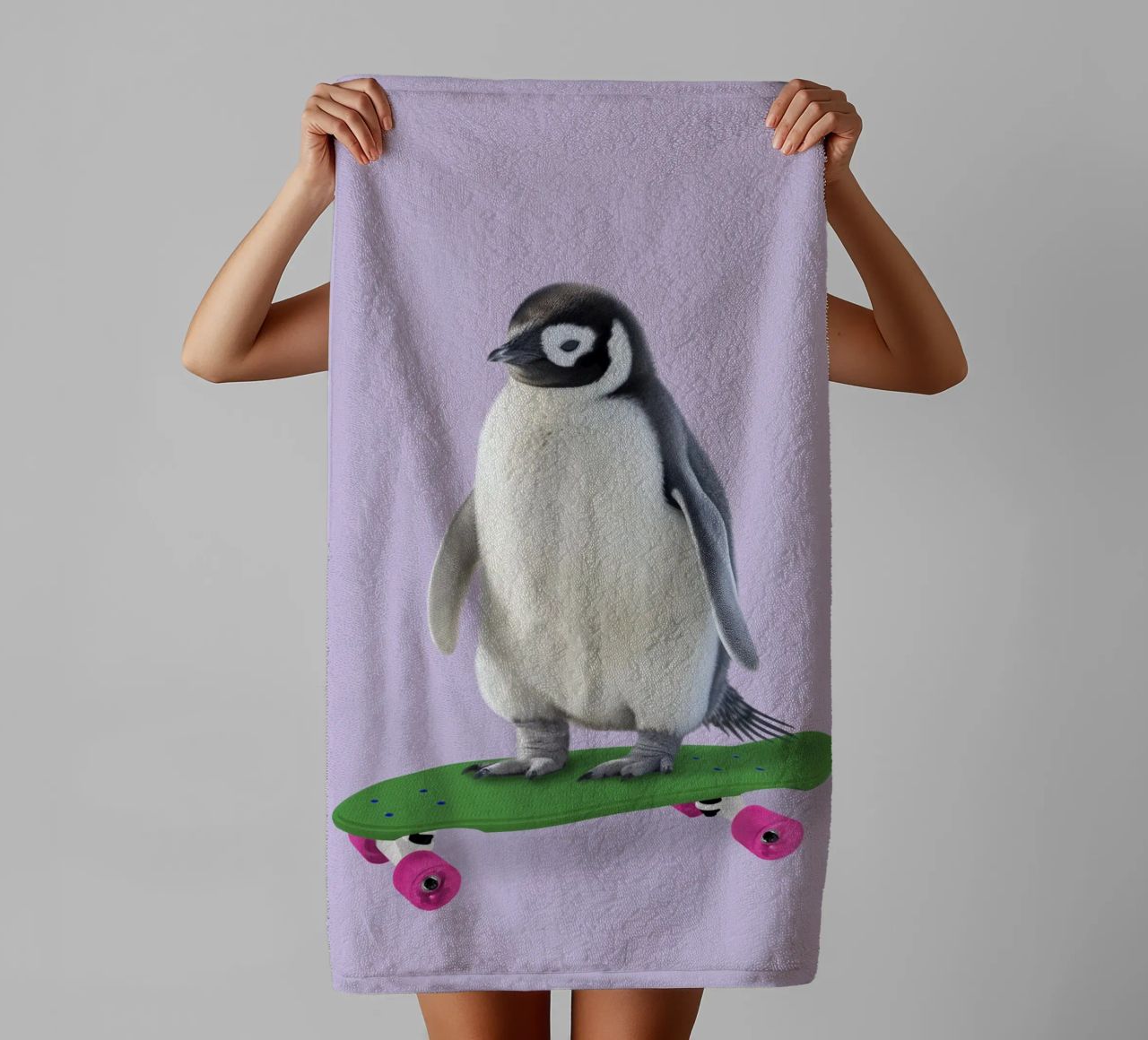 Skate Penguin asciugamano da bagno da Dagmar Pels