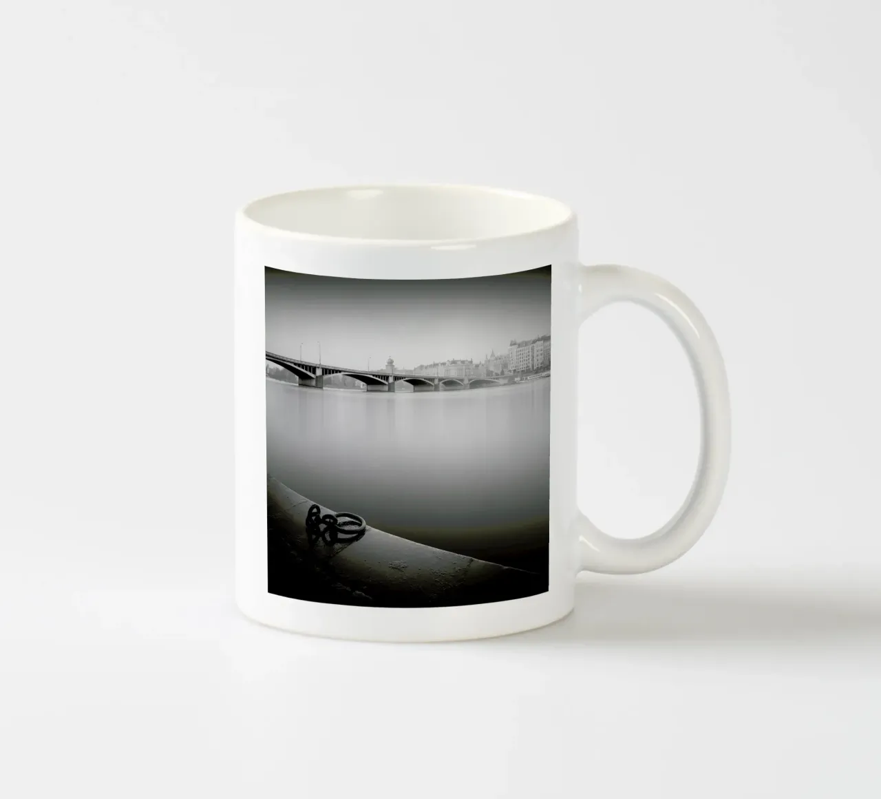 Prague Vlatva River tazza in ceramica da Håggard Photography | Ronny Behnert