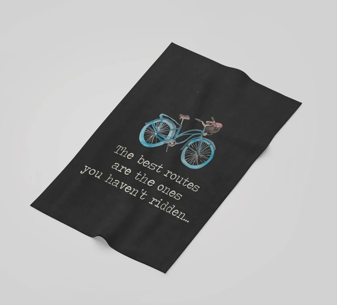 Las mejores rutas son las que no has recorrido en bicicleta toalla de playa de Summer Soul Co. - Quotes