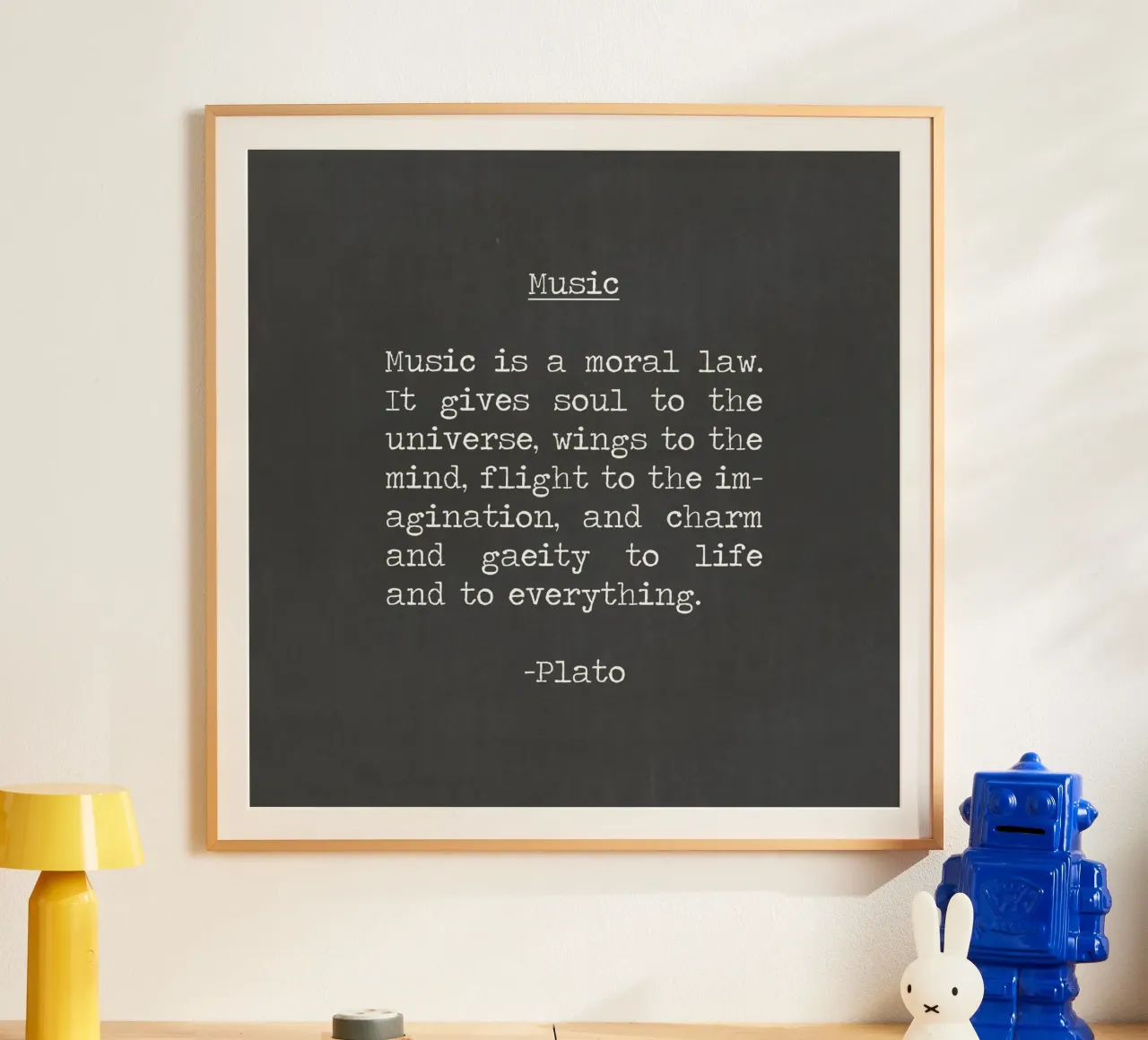 "La musica è una legge morale che dà anima all'universo" Platone poster con telaio in plastica da Summer Soul Co. - Quotes