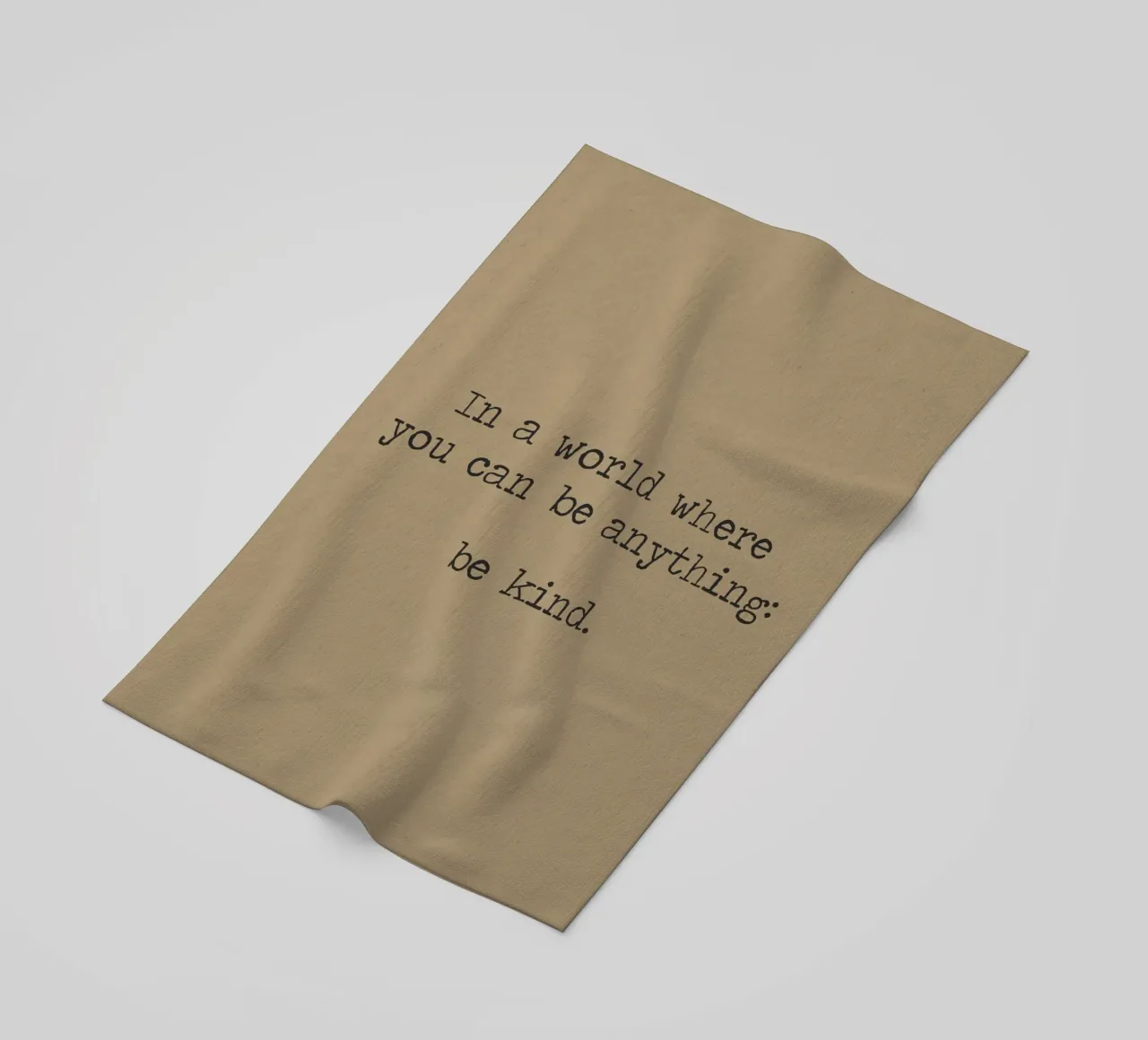 Dans un monde où vous pouvez être n'importe quoi, soyez gentil Word Art serviette de plage de Summer Soul Co. - Quotes