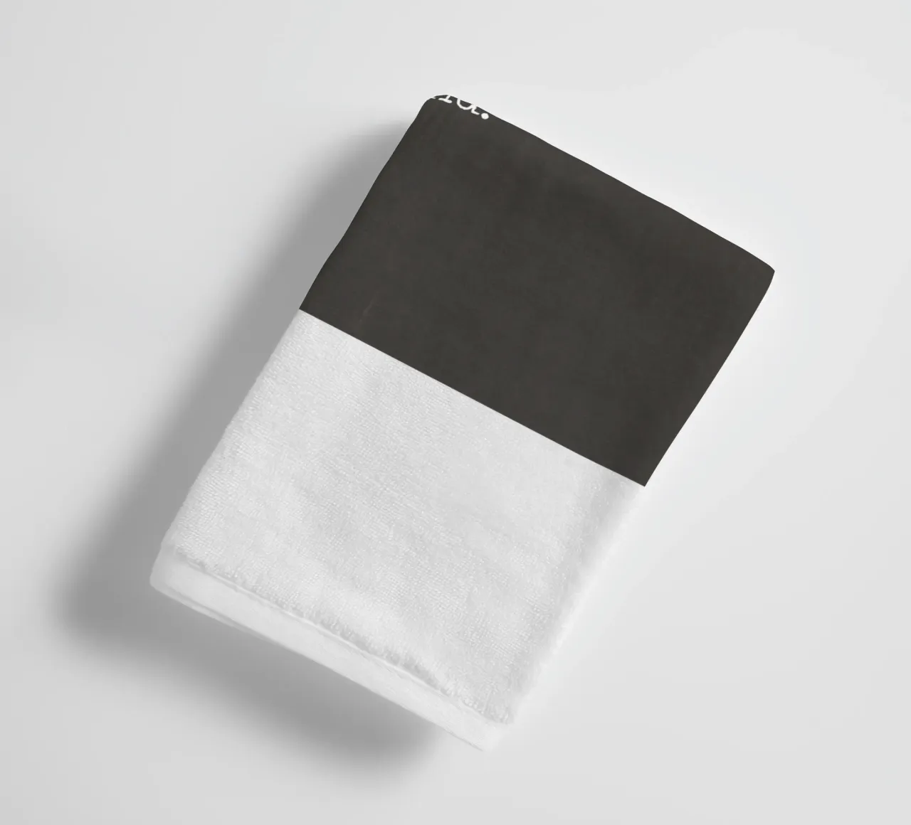 "Dans un monde où vous pouvez être n'importe quoi, soyez gentil" Vintage noir serviette de bain de Summer Soul Co. - Quotes