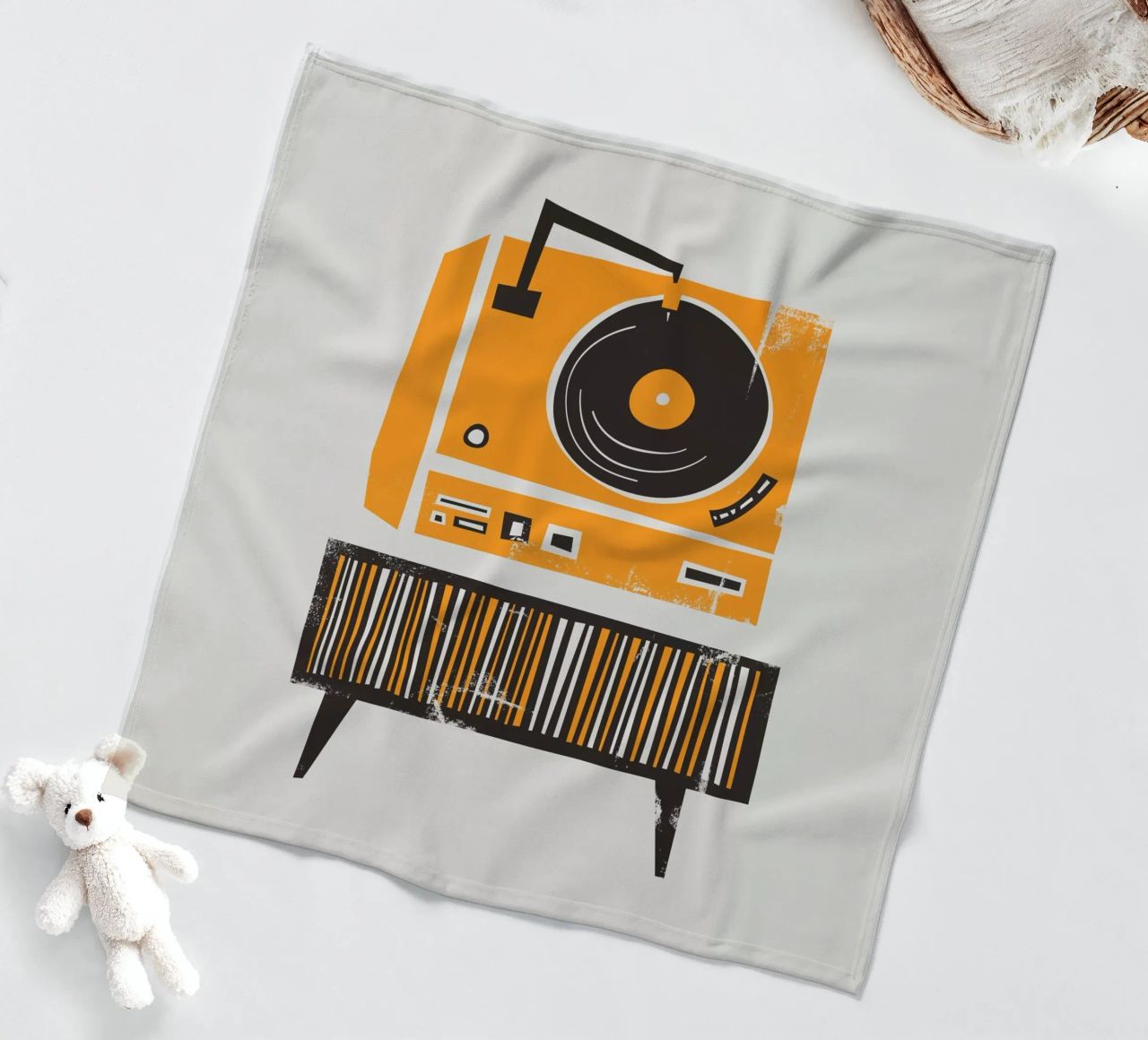 Lettore di dischi in vinile retrò coperta in pile da Fox & Velvet