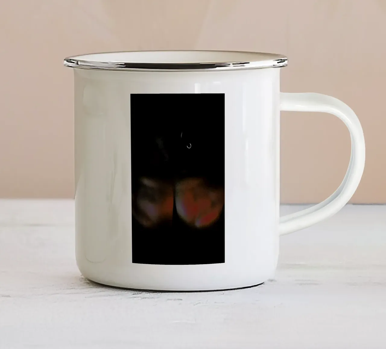 Life Is Better At The Beach 2 tazza in smalto da Paul Aidan Perry