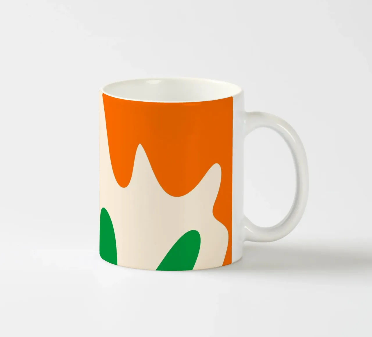 Forme astratte e moderne - arancione, verde, crema tazza in ceramica da Wackapacka