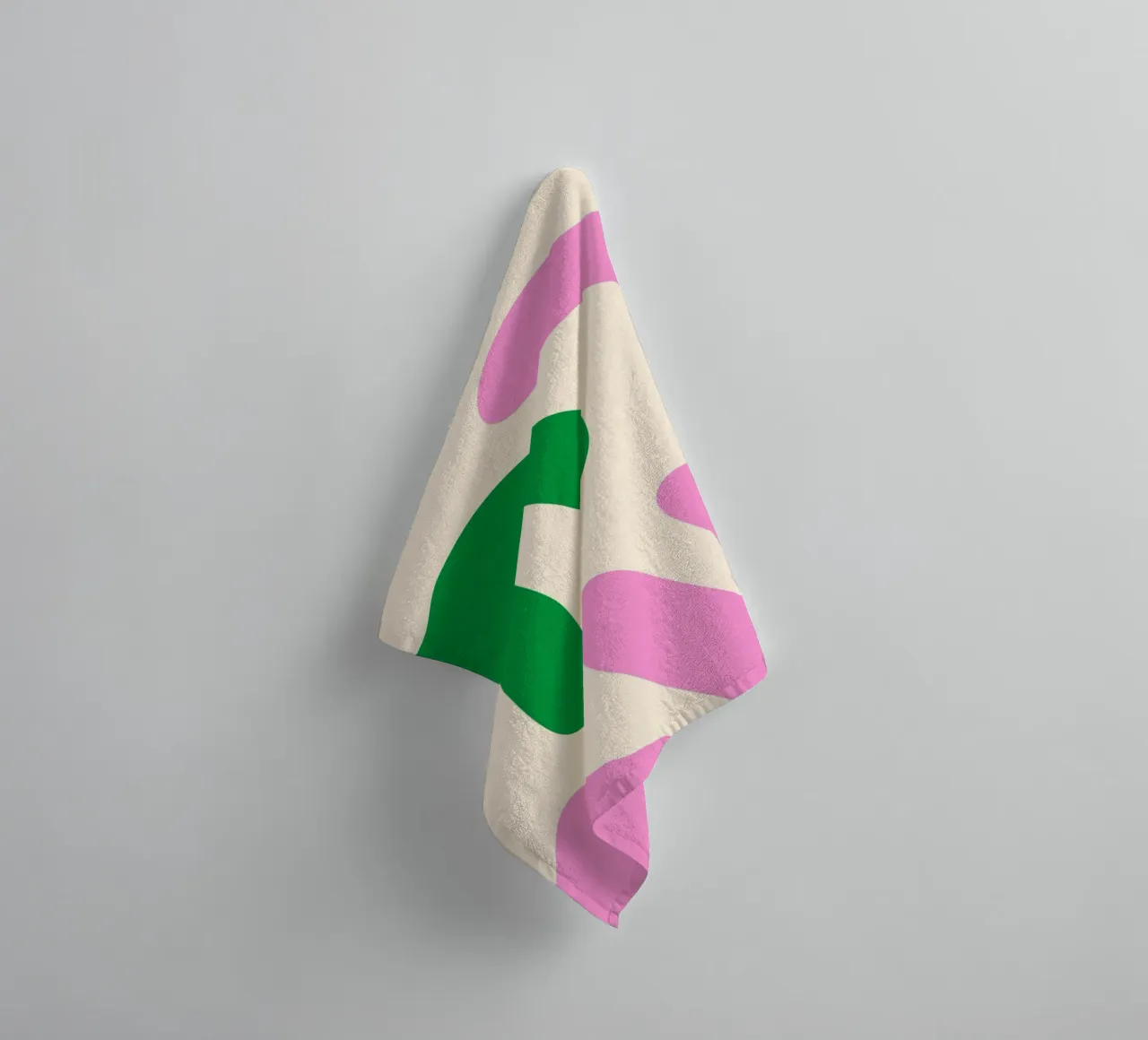Forme astratte e moderne - rosa, verde, crema asciugamano da bagno da Wackapacka