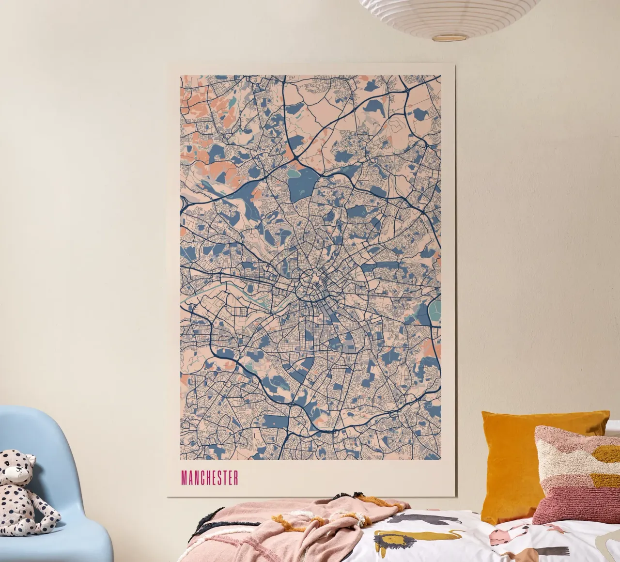 Manchester in blu poster con telaio in alluminio da MOOODZART