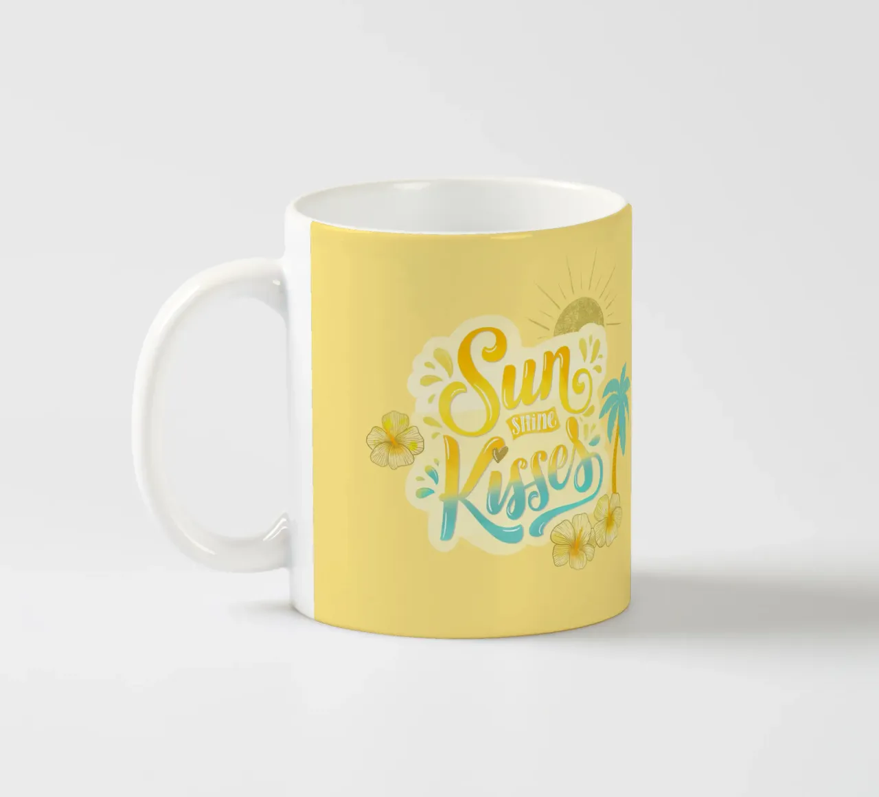 Sunshine Kisses. Summer, Palm Trees and Good Vibes. tazza in ceramica da CalliLetters