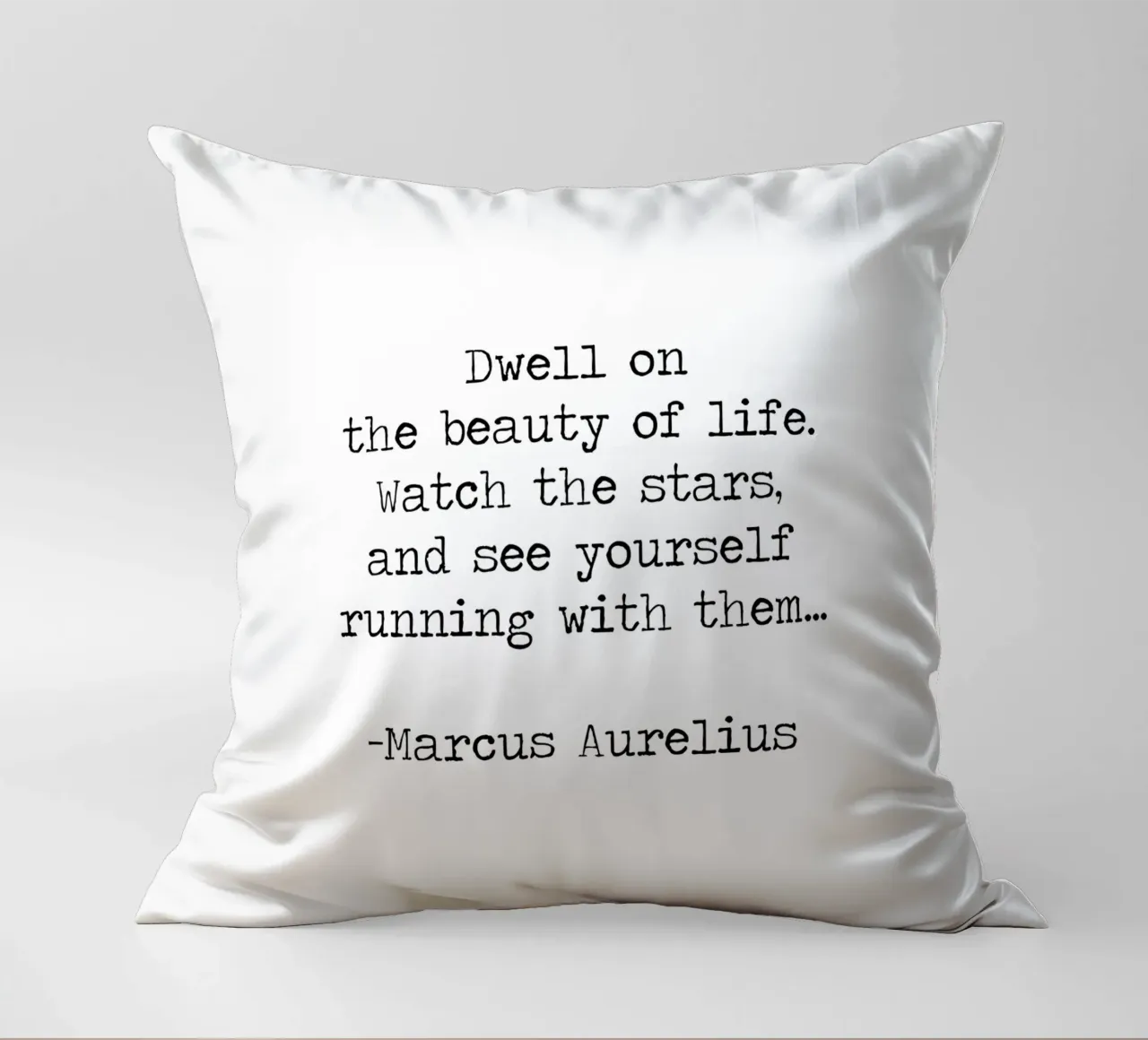 Soffermarsi sulla bellezza della vita Marco Aurelio citazione filosofica cuscino da Summer Soul Co. - Quotes