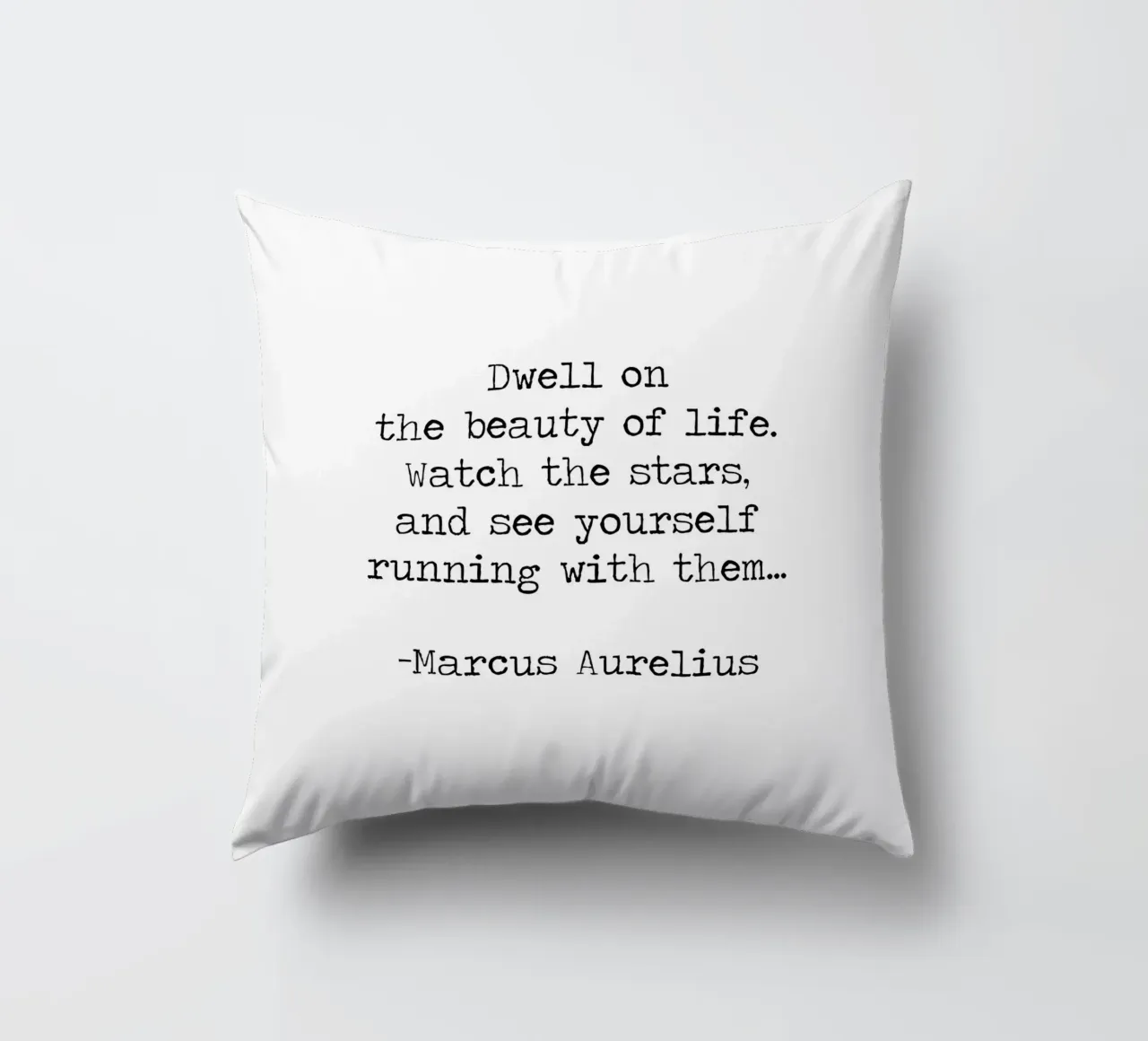 Soffermarsi sulla bellezza della vita Marco Aurelio citazione filosofica cuscino da Summer Soul Co. - Quotes